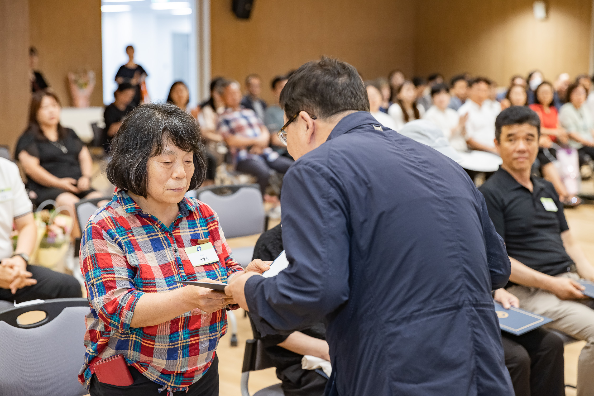 20250717-2025년 7월 정기 구민표창 수여식 20250717-085723_L_180110.jpg