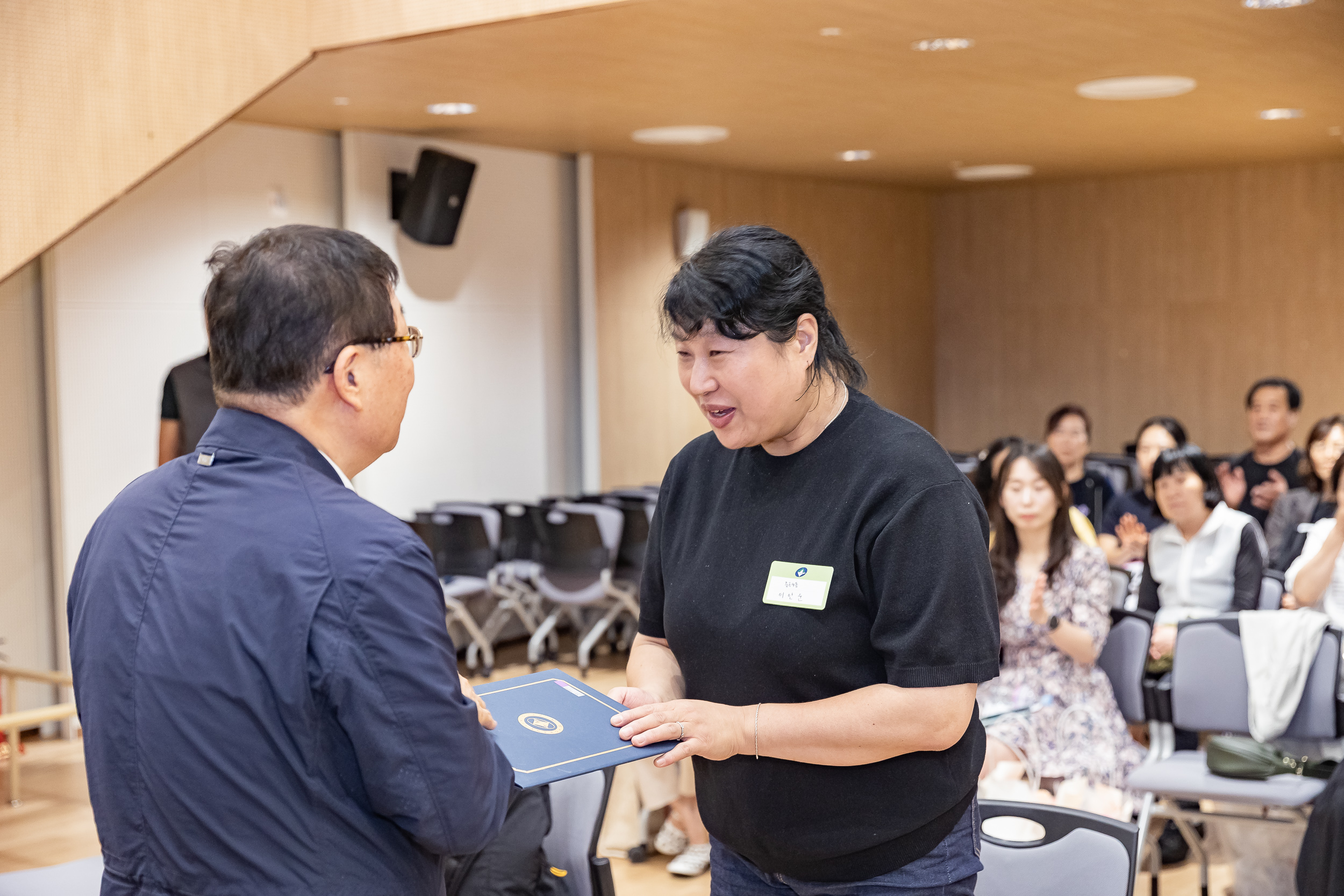 20250717-2025년 7월 정기 구민표창 수여식 20250717-085804_L_180111.jpg