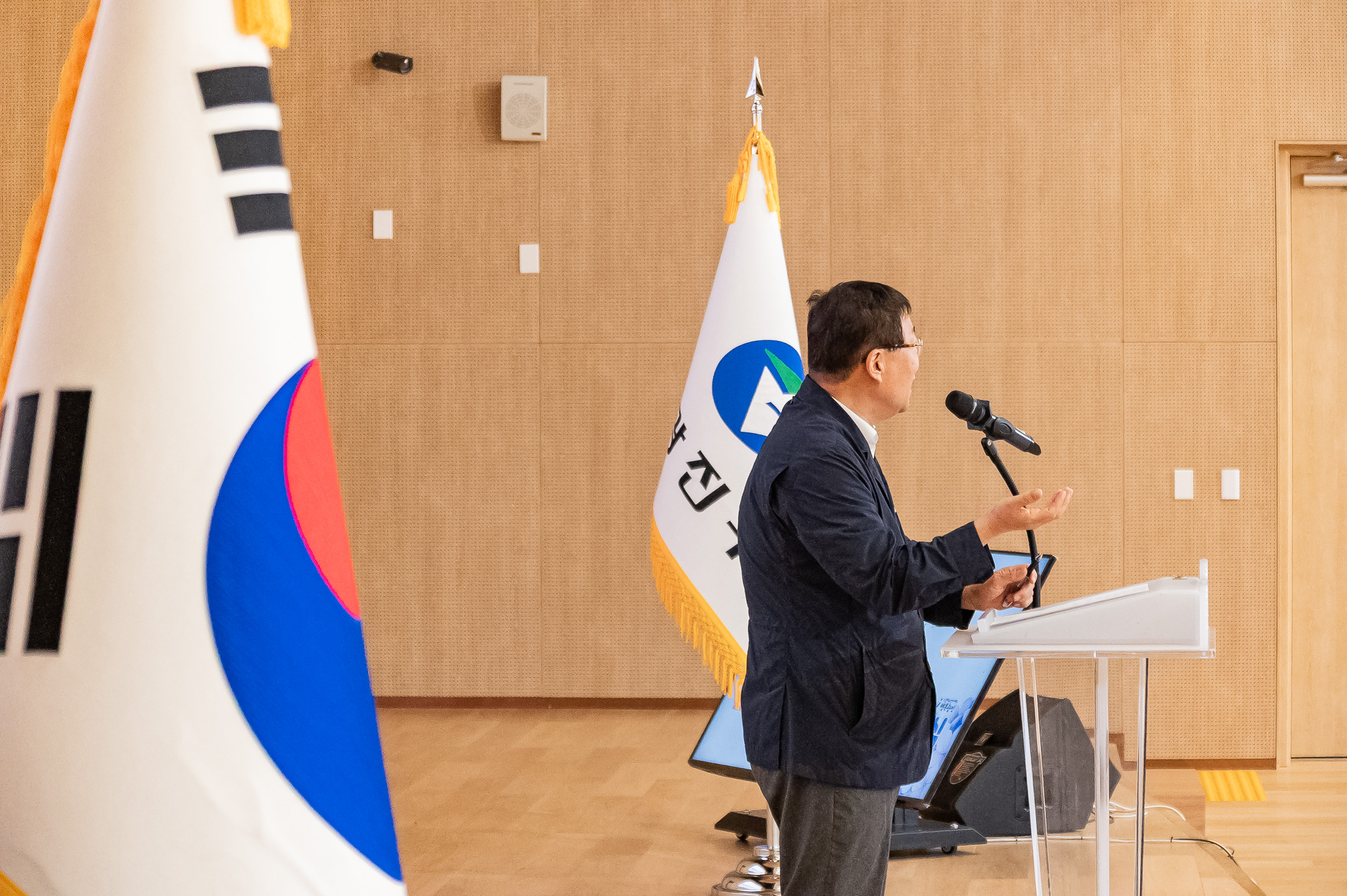 20250717-2025년 7월 정기 구민표창 수여식 20250717-085935_L_180112.jpg