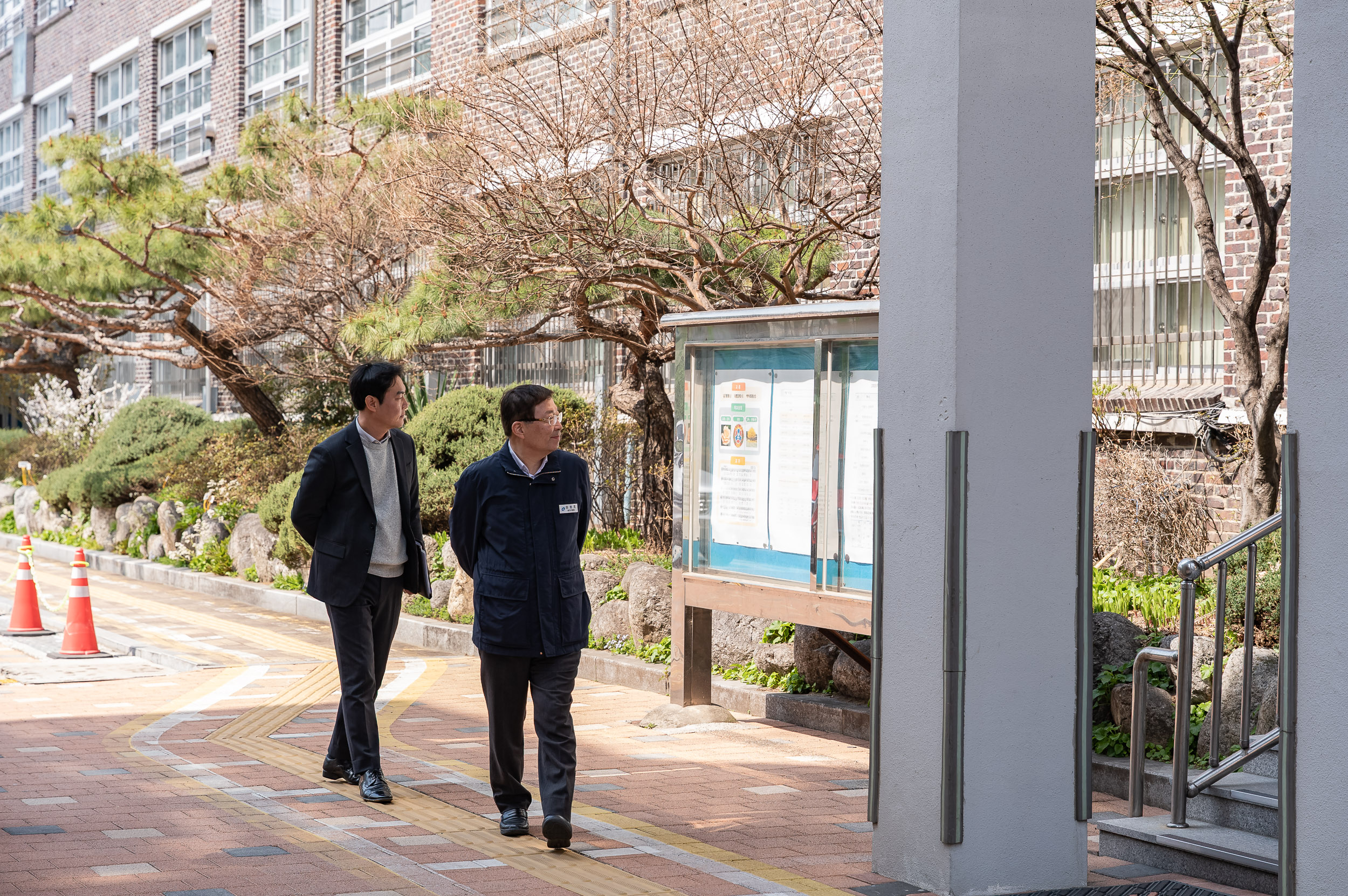 20250331-학교앞 소통 나들이(신자초등학교) 20250331-41007_L_152236.jpg