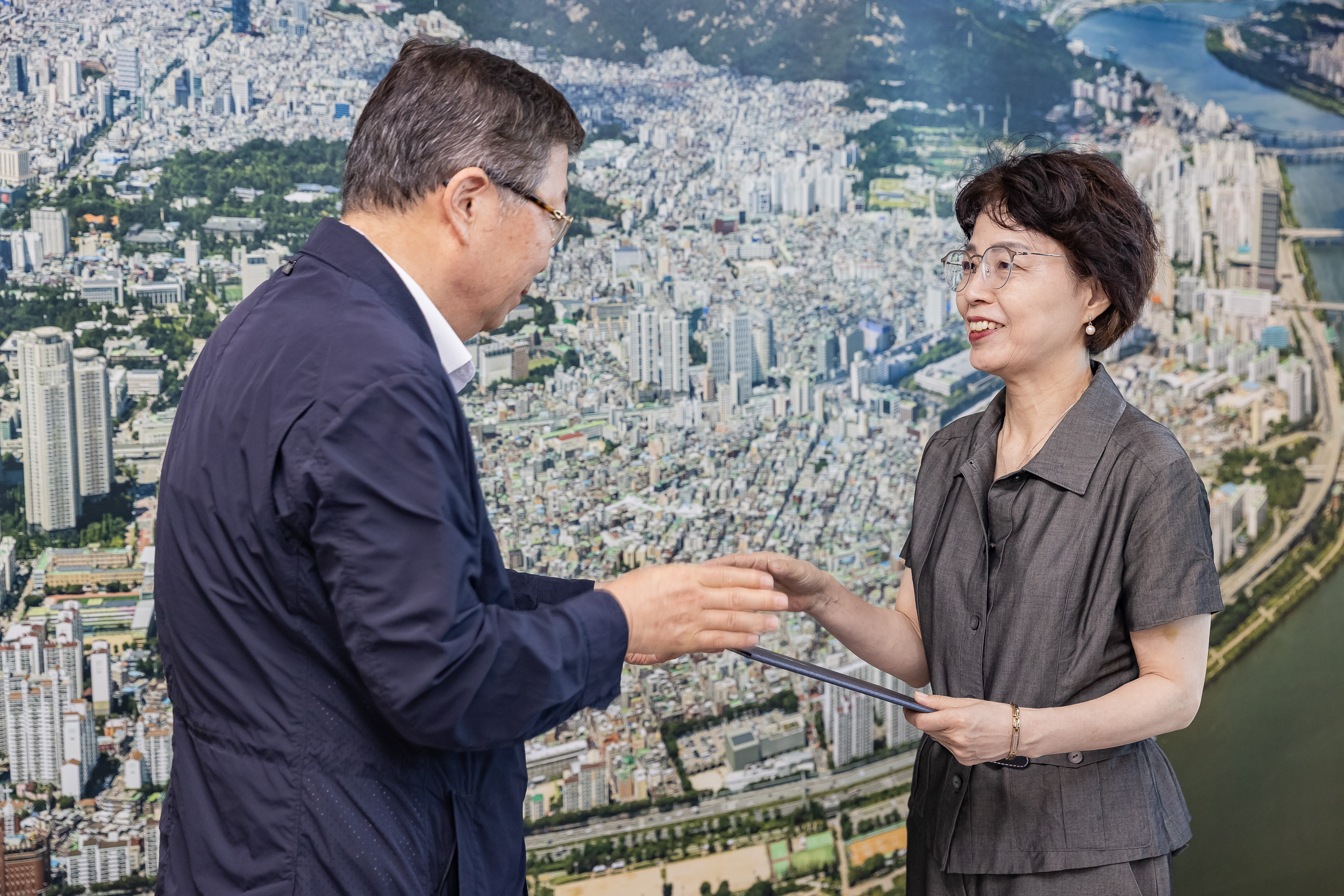 20250710-2025년 하반기 5급 과학기술직 발령장 수여식 20250710-1398_L_172155.jpg