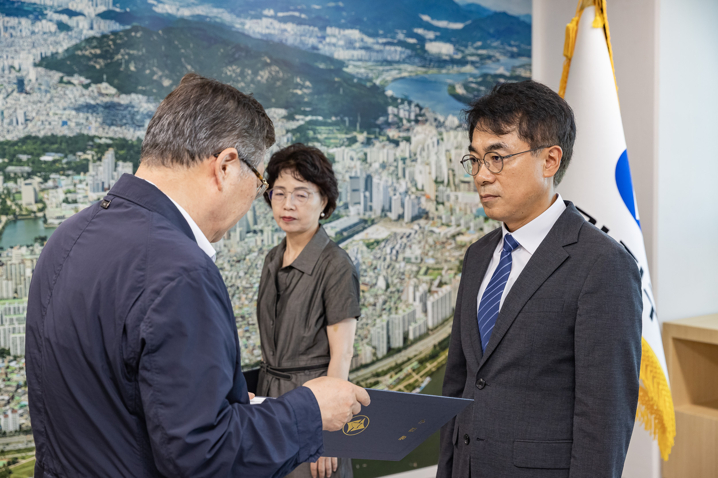 20250710-2025년 하반기 5급 과학기술직 발령장 수여식 20250710-1407_L_172155.jpg