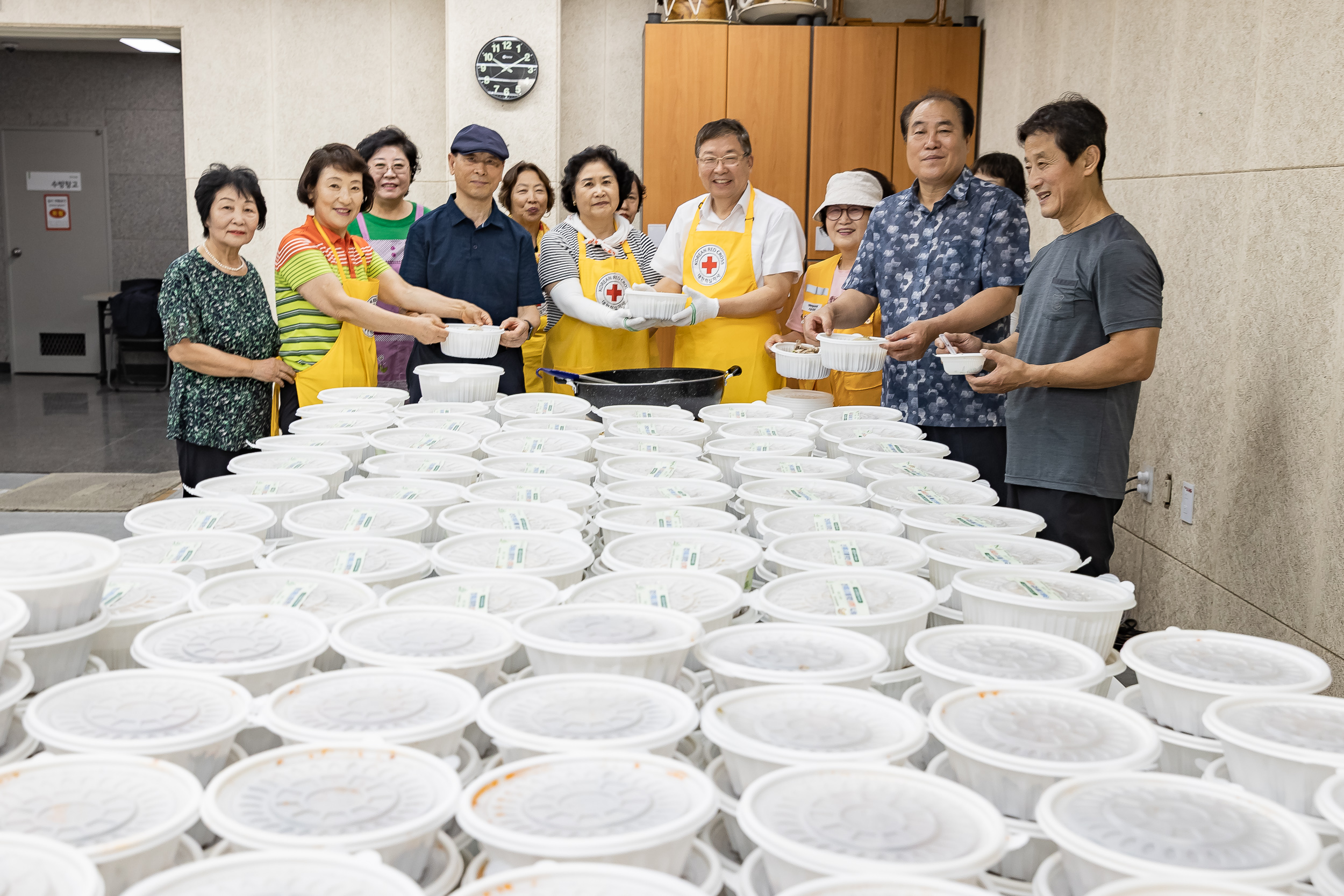 20250710-2025 중곡3동 특화사업 건강한 여름나기를 위한 삼계탕 나눔 20250710-1501_L_172554.jpg