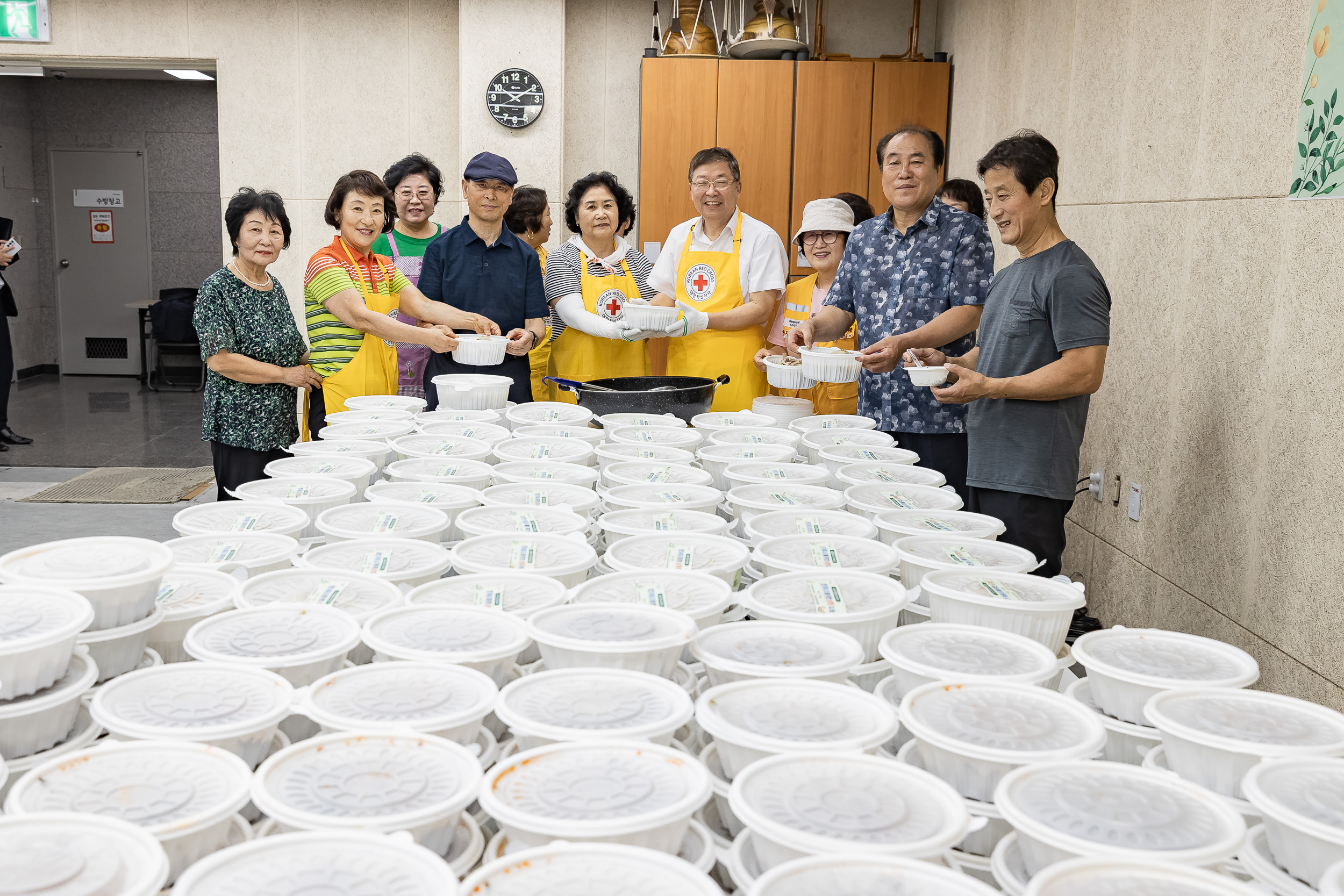 20250710-2025 중곡3동 특화사업 건강한 여름나기를 위한 삼계탕 나눔 20250710-1512_L_172554.jpg