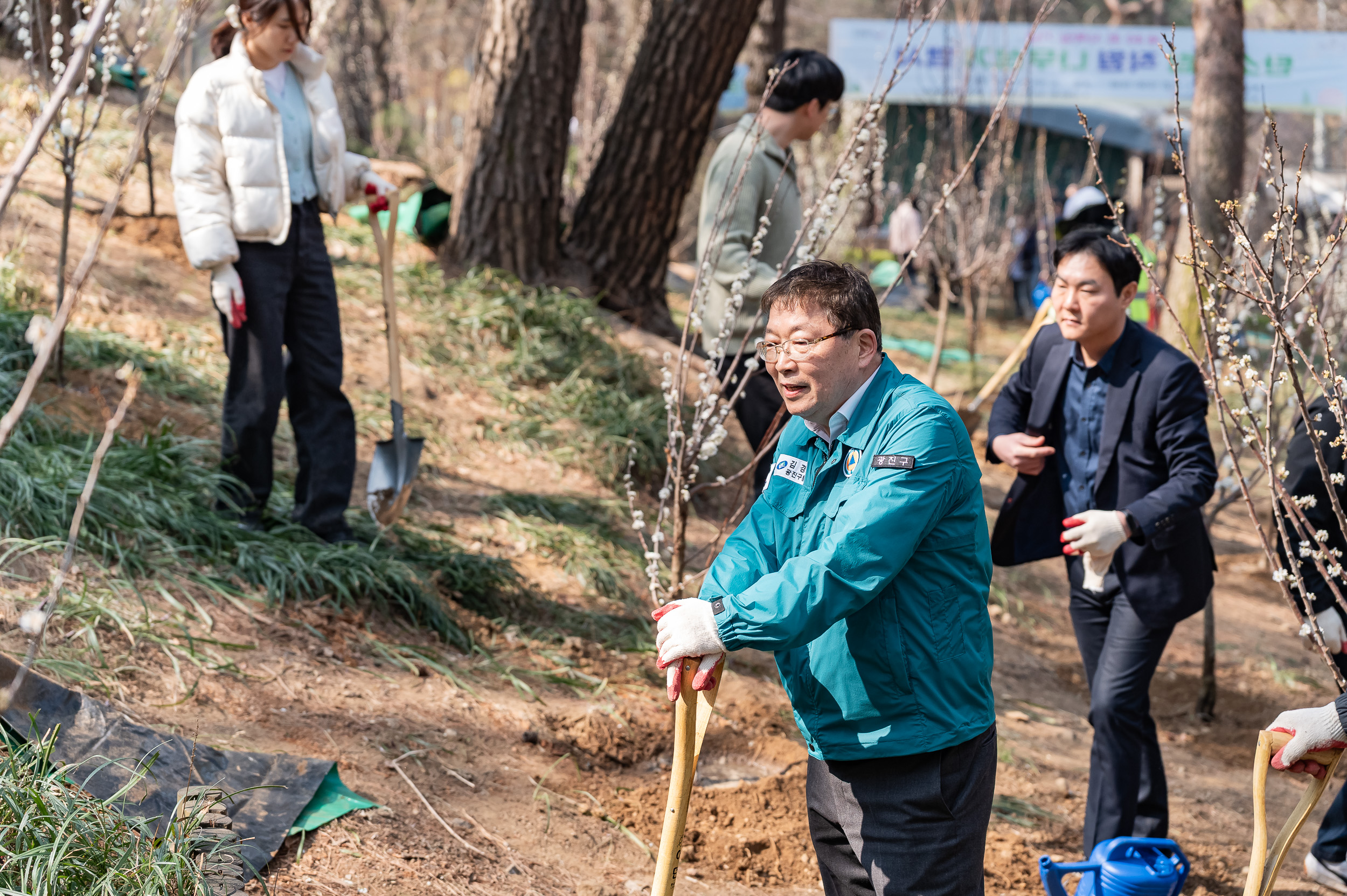 20250404-탄소중립 직원 나무심기 행사(제80회 식목일 기념) 20250404-44339_L_173033.jpg