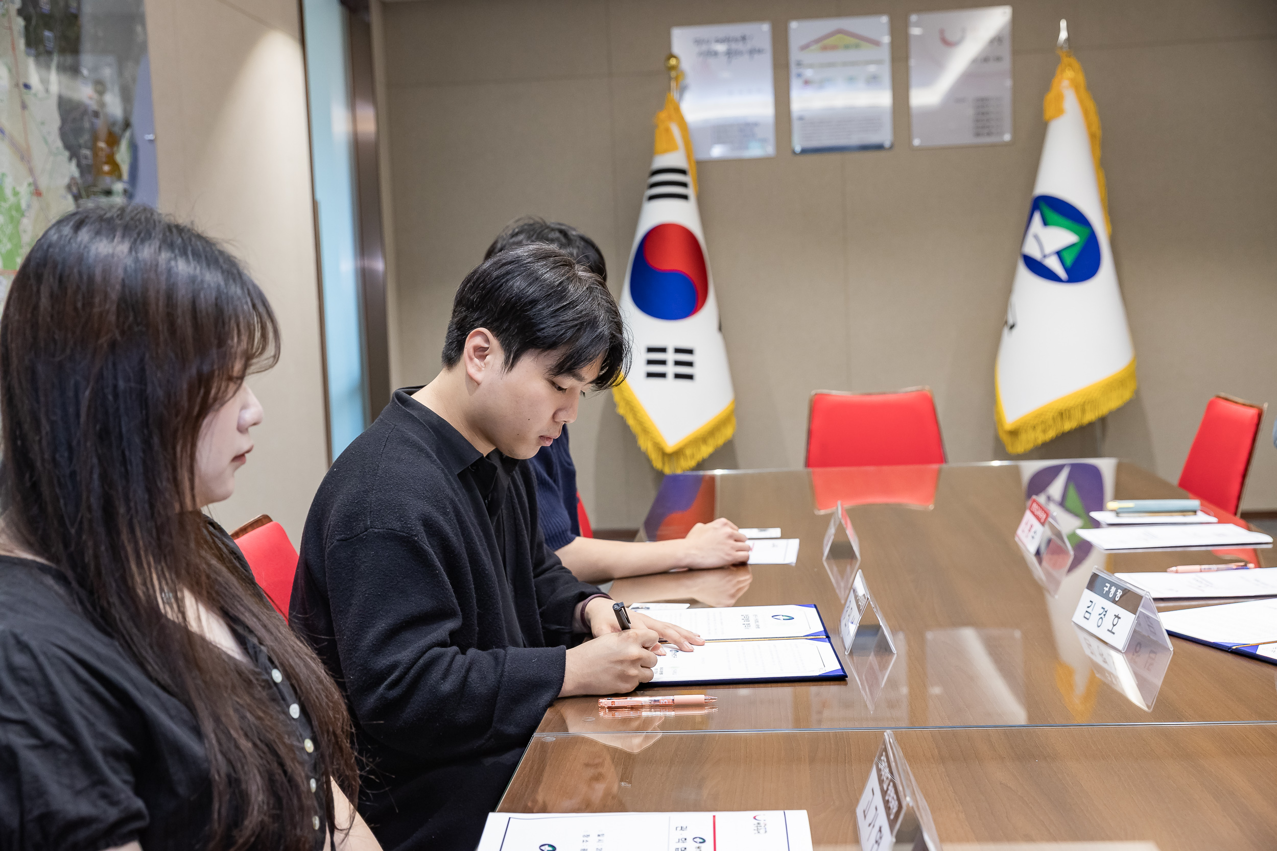 20250611-건국대학교 총학생회 청춘대로 축제 업무협약 20250611-102052_L_143730.jpg