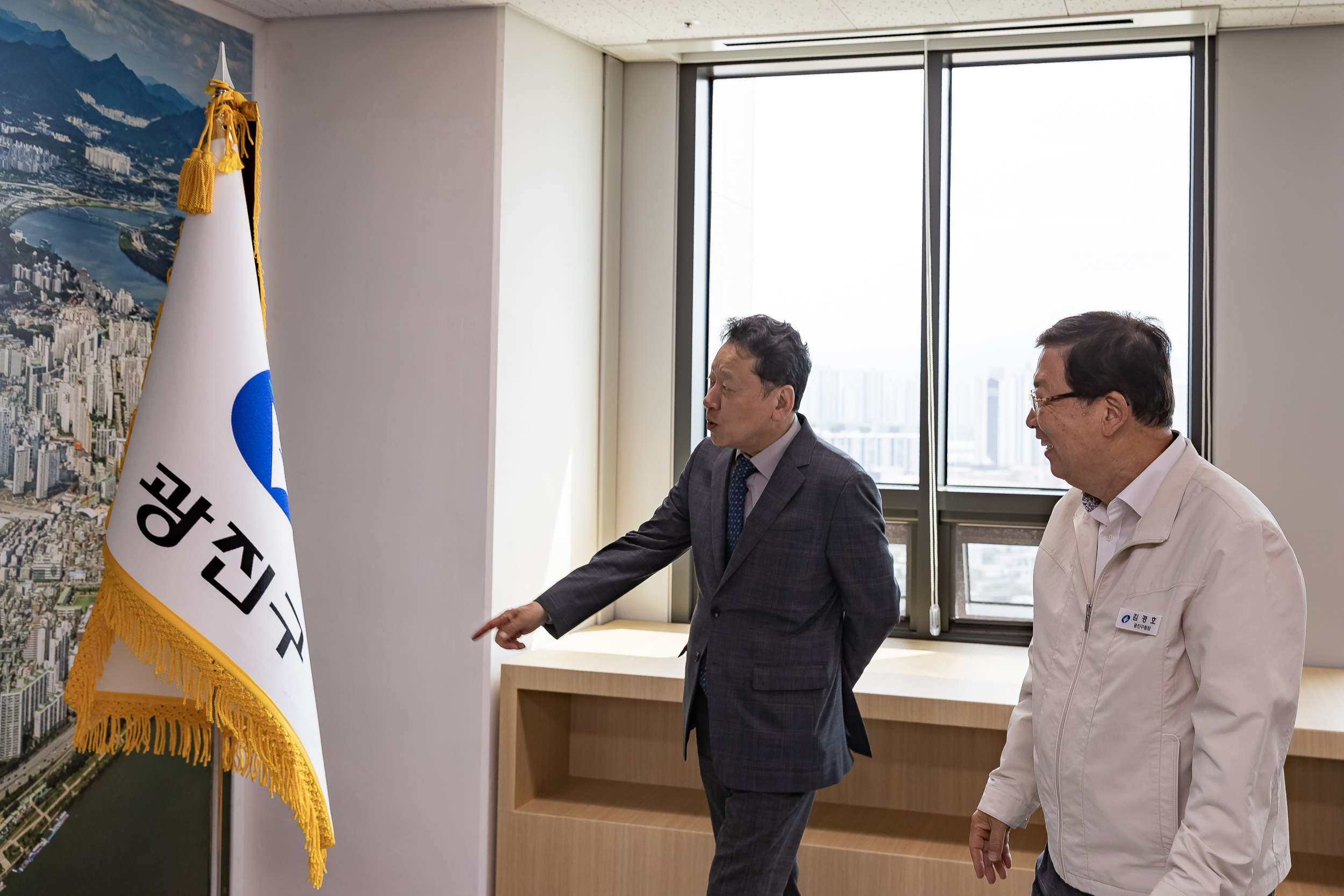 20250519-저소득층 냉방물품(선풍기) 전달식 20250519-80449_L_173340.jpg