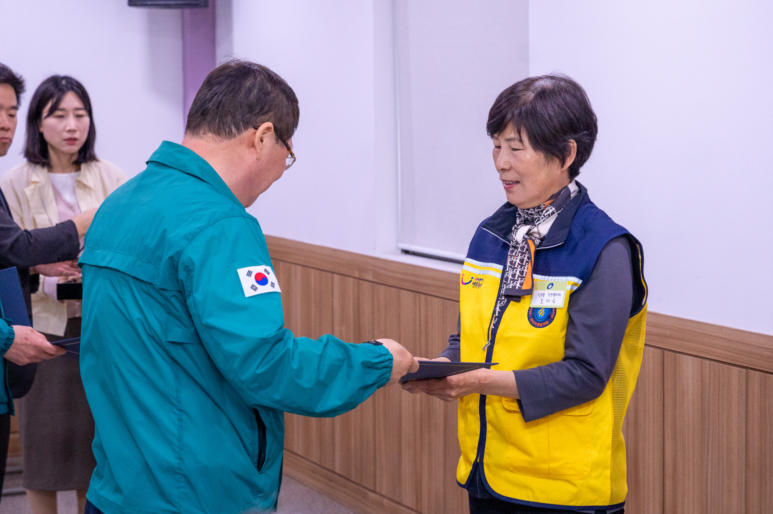 20250502-동 안전협의체 위촉장 수여식 및 역량강화교육 20250502-69076_L_204459.jpg