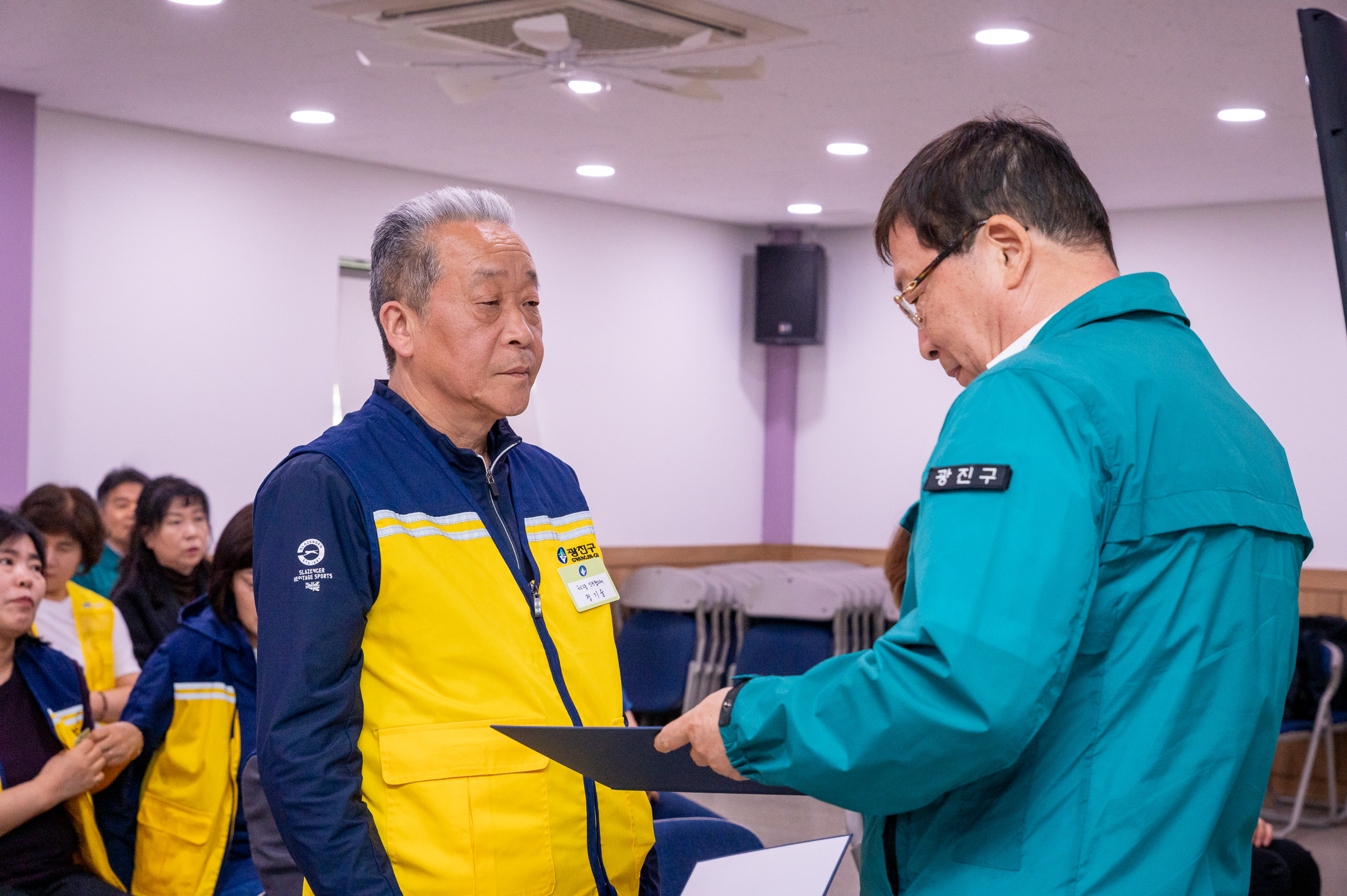 20250502-동 안전협의체 위촉장 수여식 및 역량강화교육 20250502-68833_L_204458.jpg