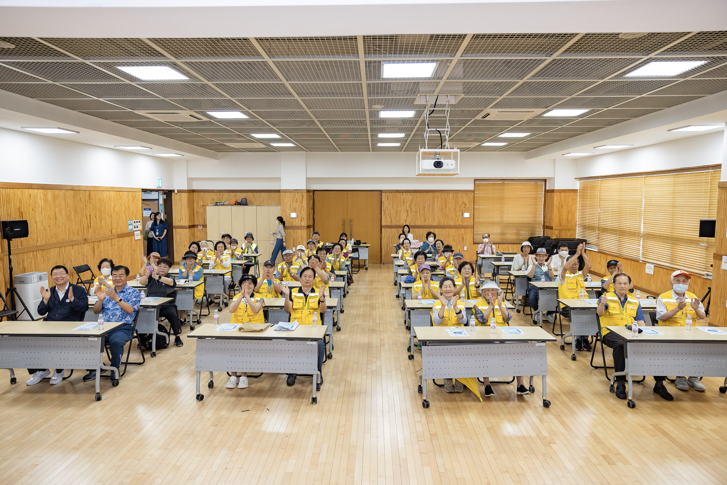 20250716-노인일자리 참여자 건강 및 안전교육 20250716-5818_L_175045.jpg