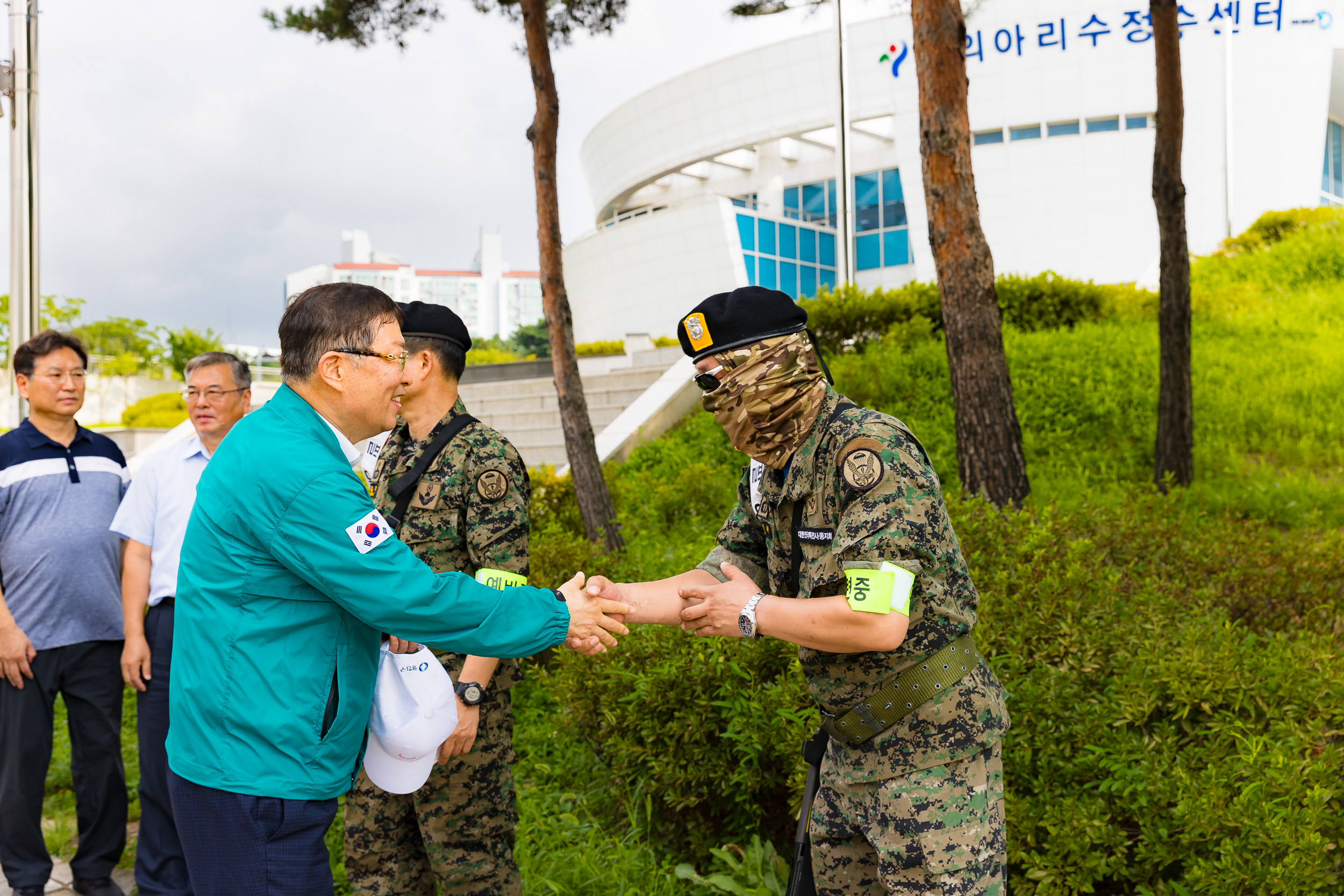 20250821-제221보병여단 1대대  UFS(대량사상자 관리) 연습 20250821-4442_L_110859.jpg