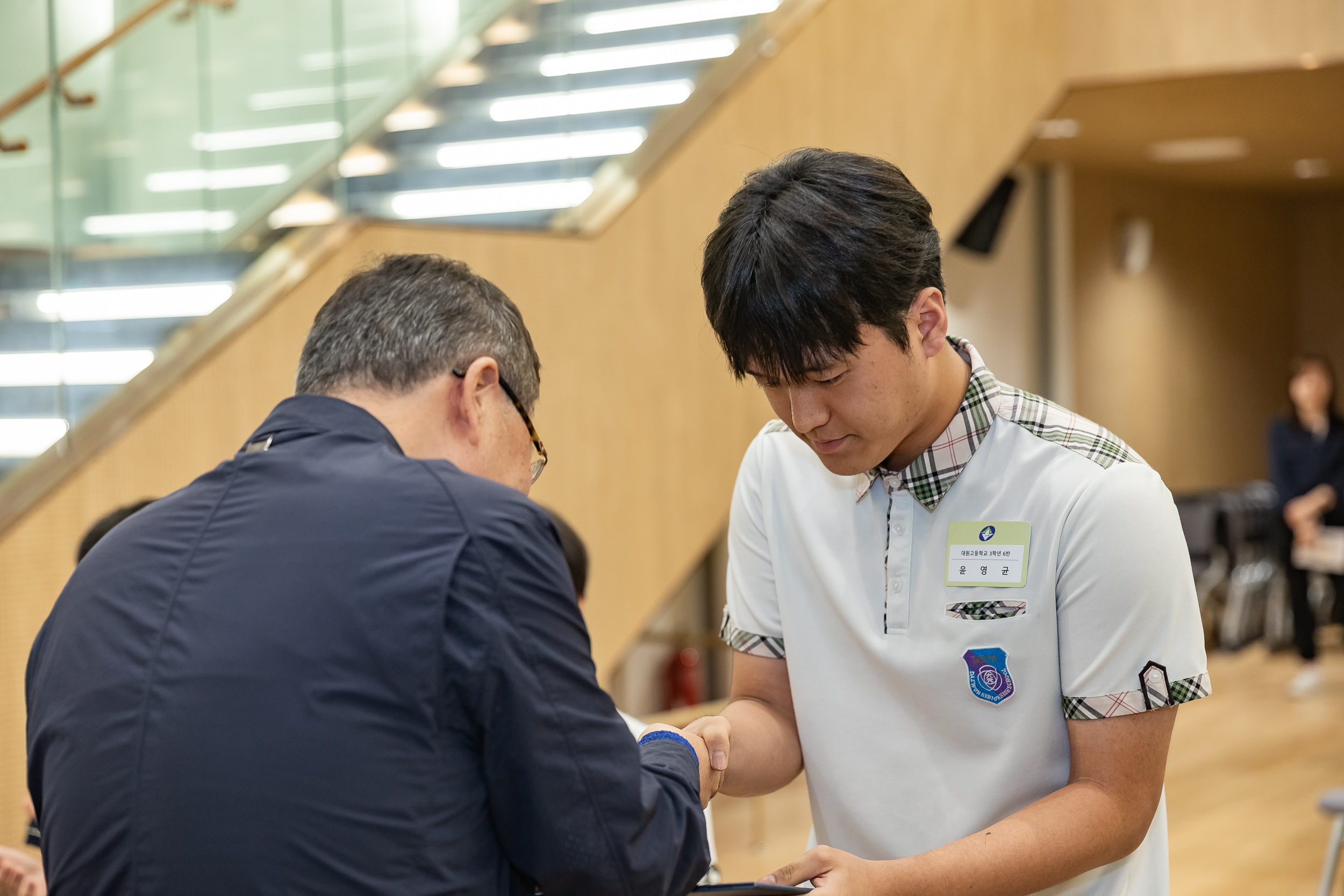 20250619-2025년 청소년의 달 기념 광진구 모범청소년 표창 수여식 20250619-113264_L_200725.jpg