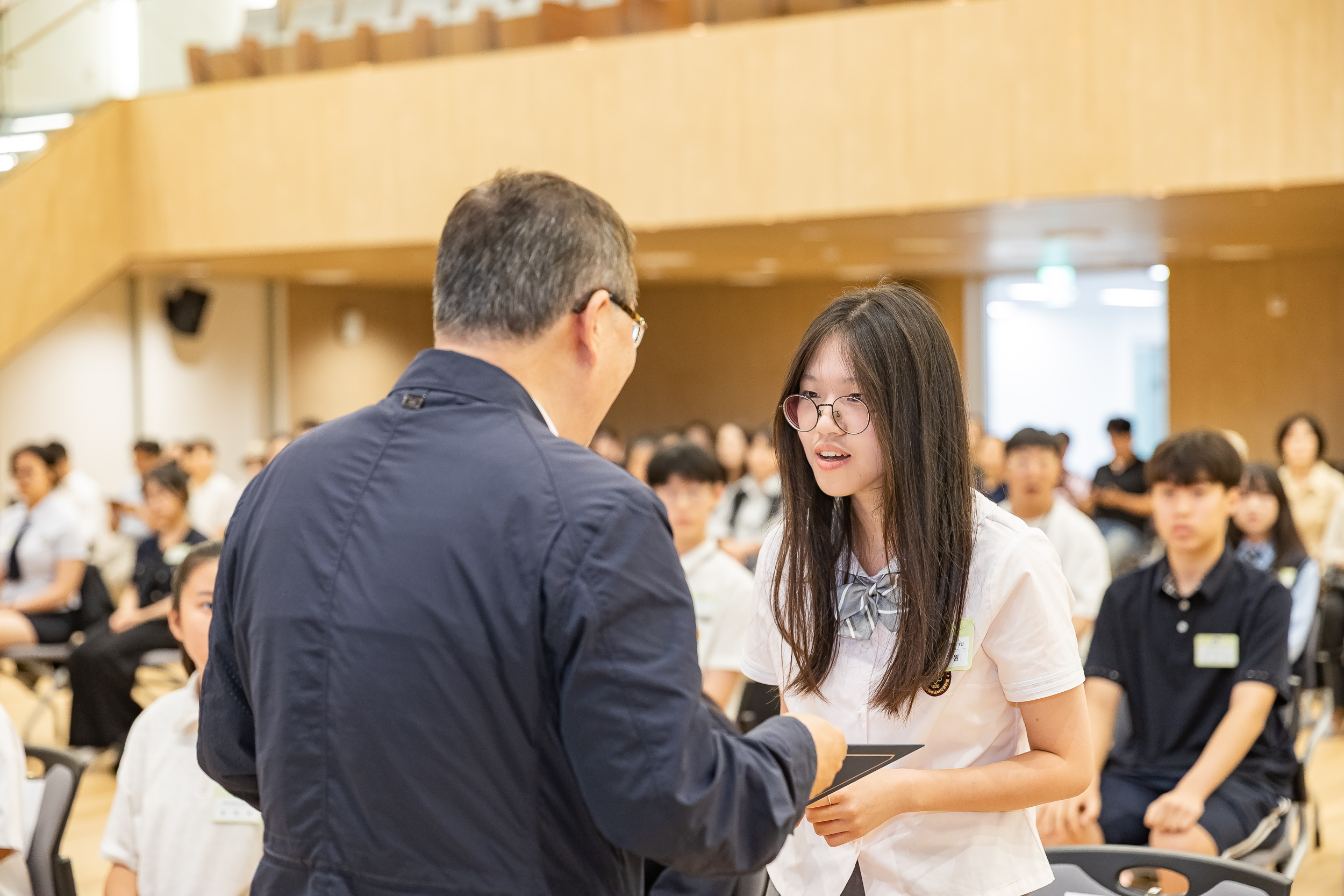 20250619-2025년 청소년의 달 기념 광진구 모범청소년 표창 수여식 20250619-112917_L_200721.jpg