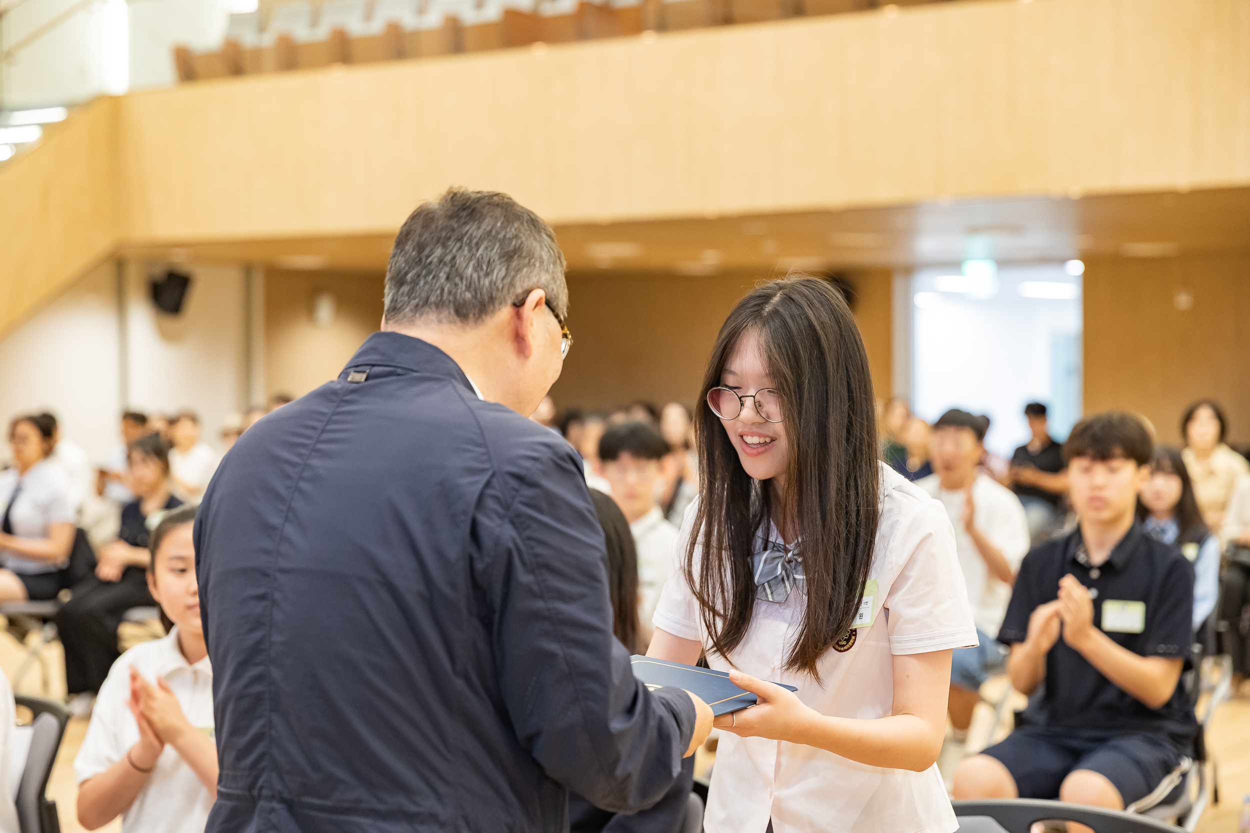 20250619-2025년 청소년의 달 기념 광진구 모범청소년 표창 수여식 20250619-112923_L_200721.jpg