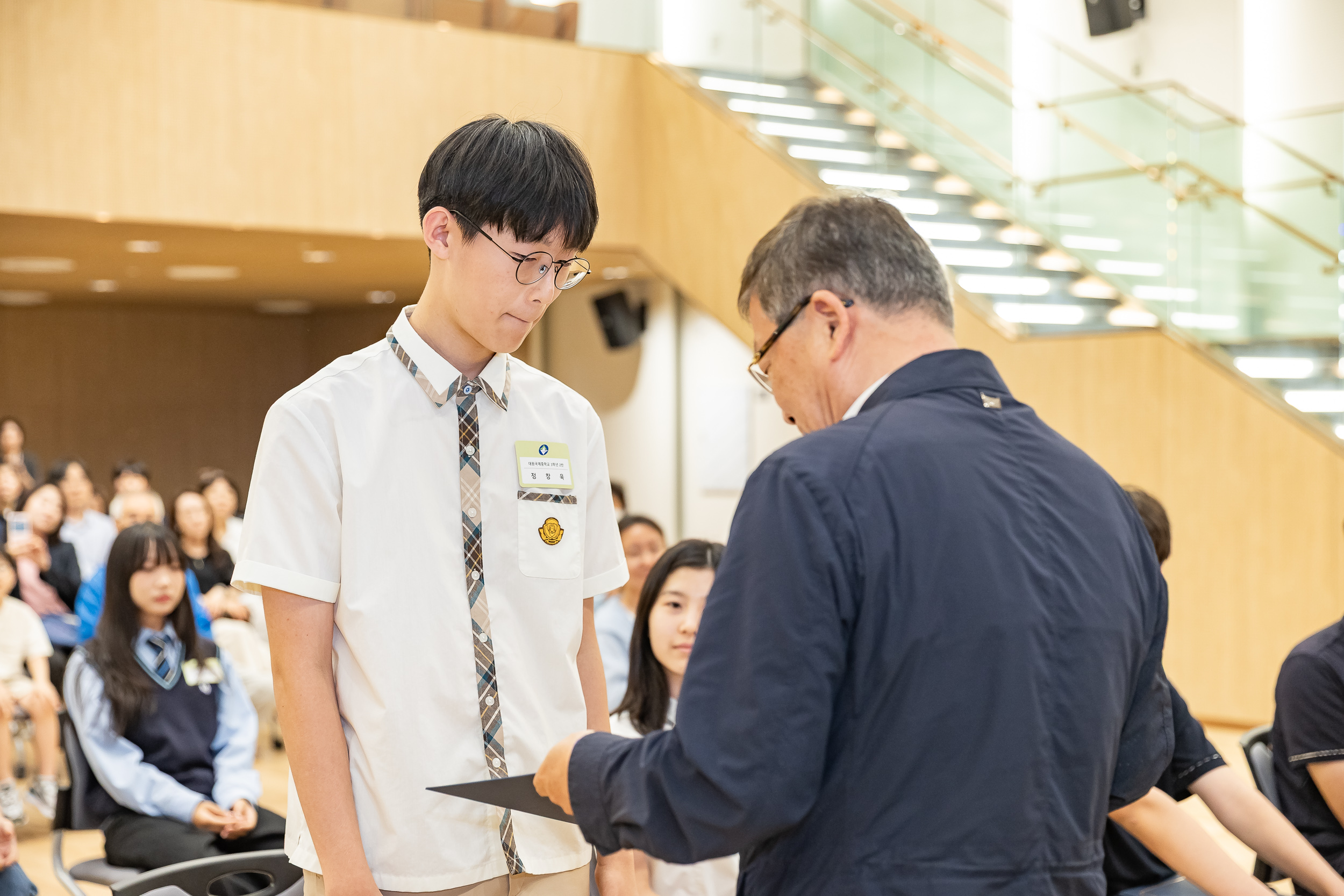 20250619-2025년 청소년의 달 기념 광진구 모범청소년 표창 수여식 20250619-113068_L_200723.jpg
