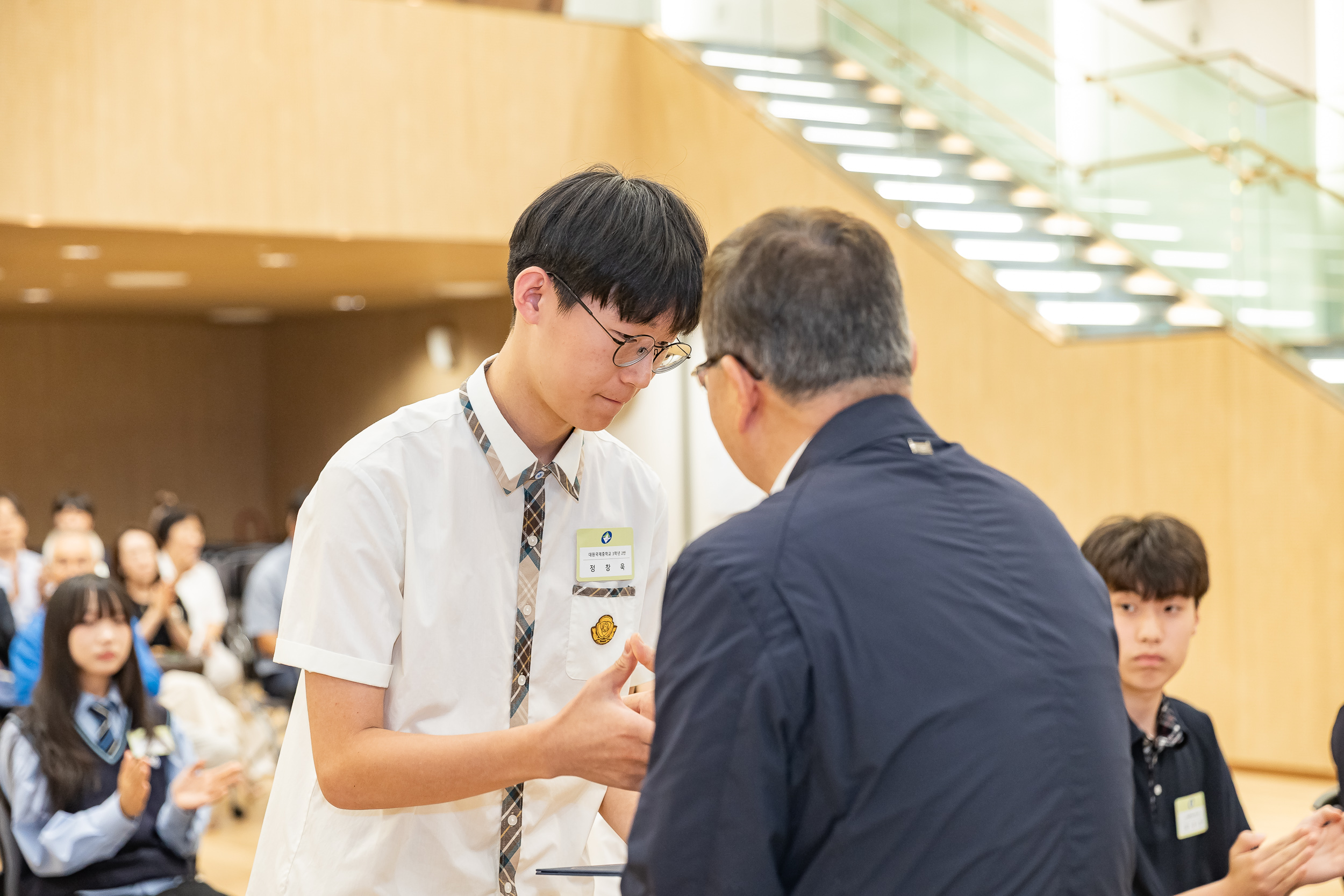 20250619-2025년 청소년의 달 기념 광진구 모범청소년 표창 수여식 20250619-113078_L_200723.jpg