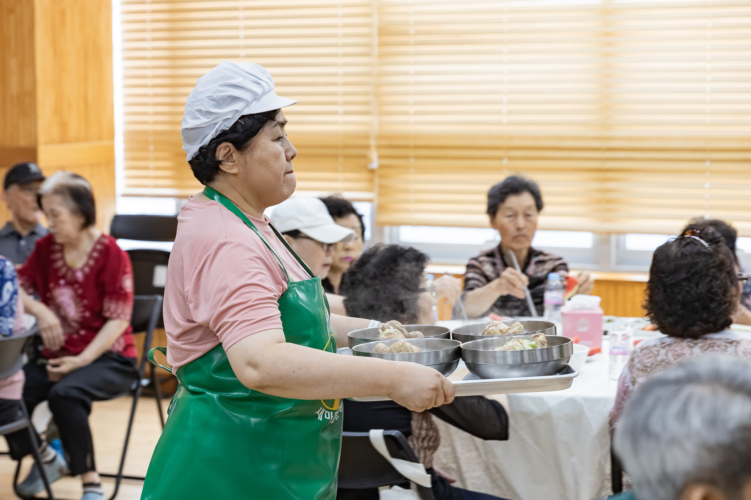 20250717-구의1동 새마을부녀회 원기충전 삼계탕 나눔행사 20250717-084714_L_175816.jpg