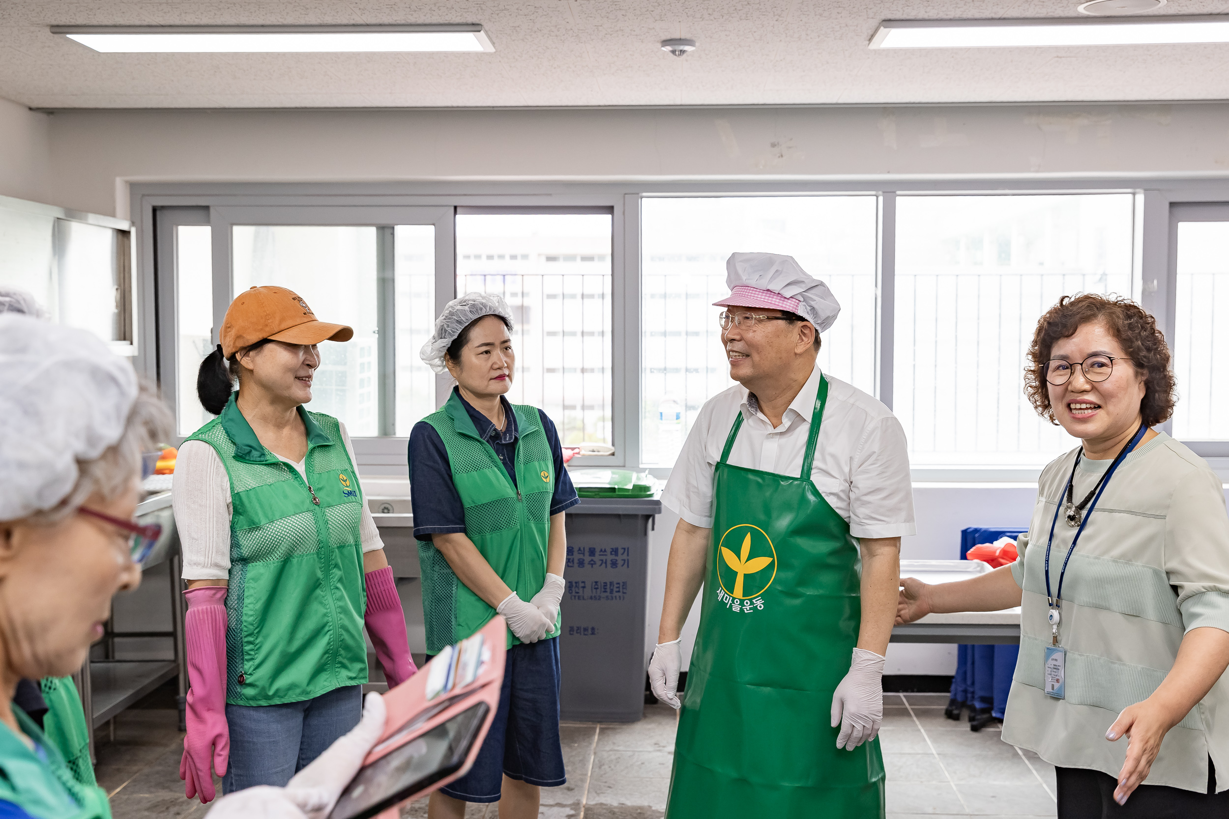 20250717-구의1동 새마을부녀회 원기충전 삼계탕 나눔행사 20250717-084626_L_175815.jpg