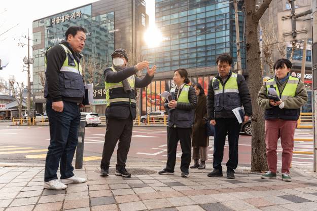 20250317-사거리 반사경, 버스정류장 시설장비 관련 현장점검
