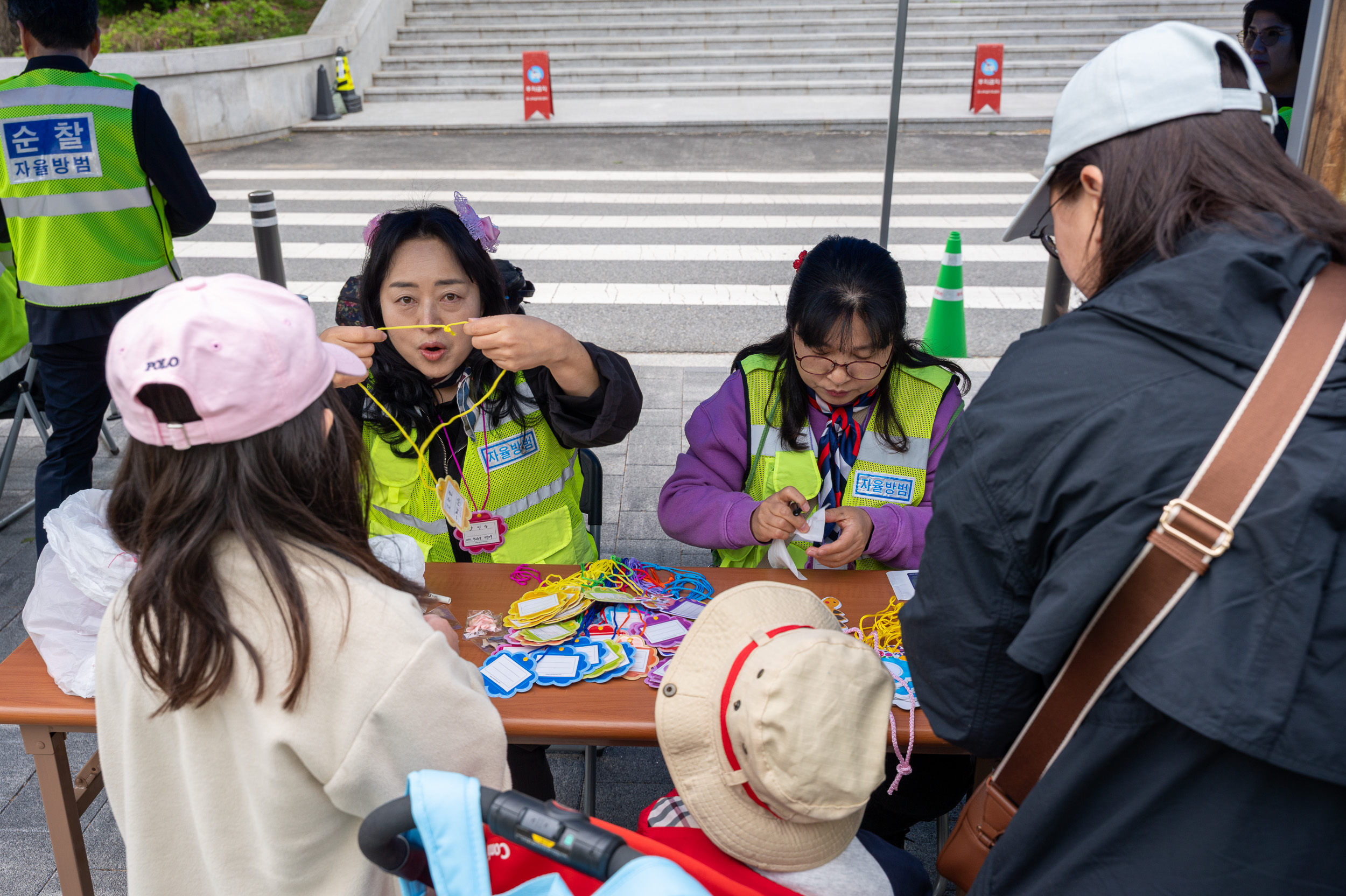 20250505-어린이날 이름표달아주기 행사 20250505-69823_L_102031.jpg