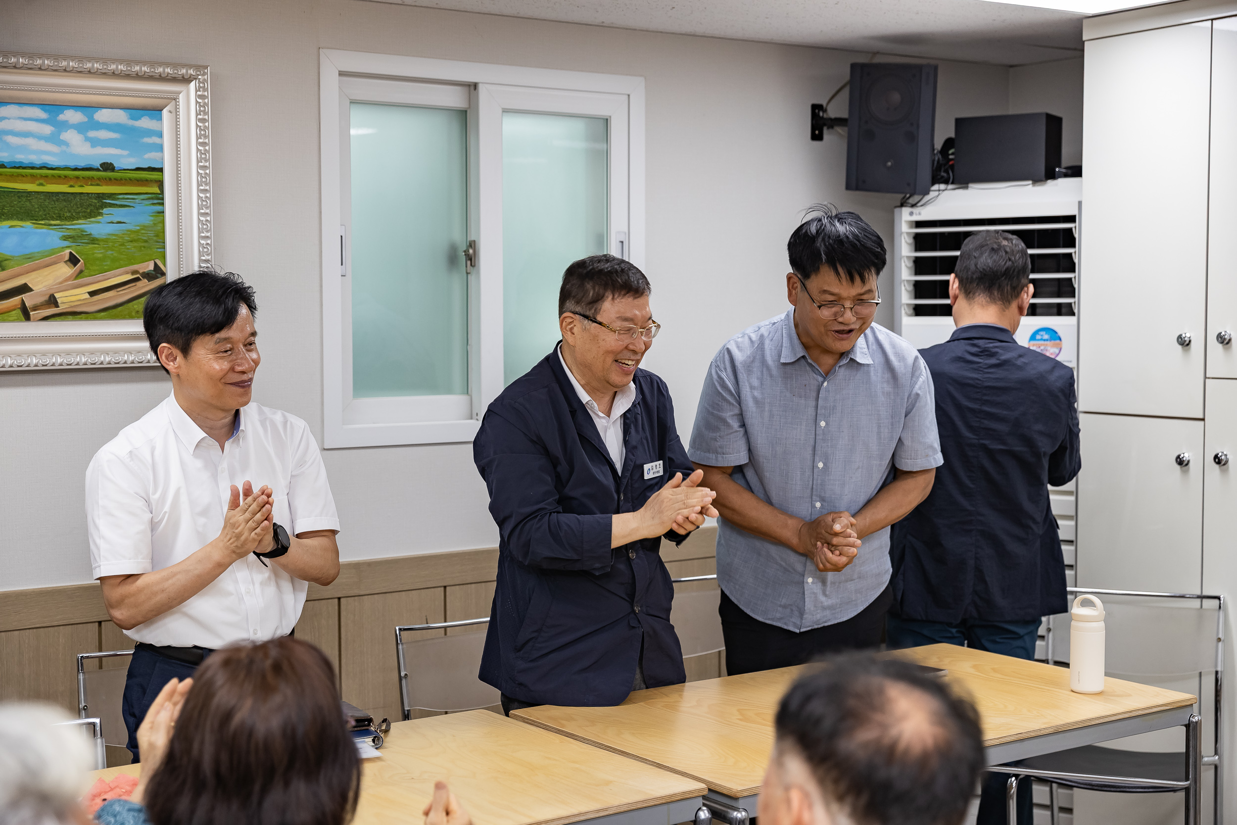 20250818-어르신 이.미용 봉사 20250818-2018_L_174020.jpg