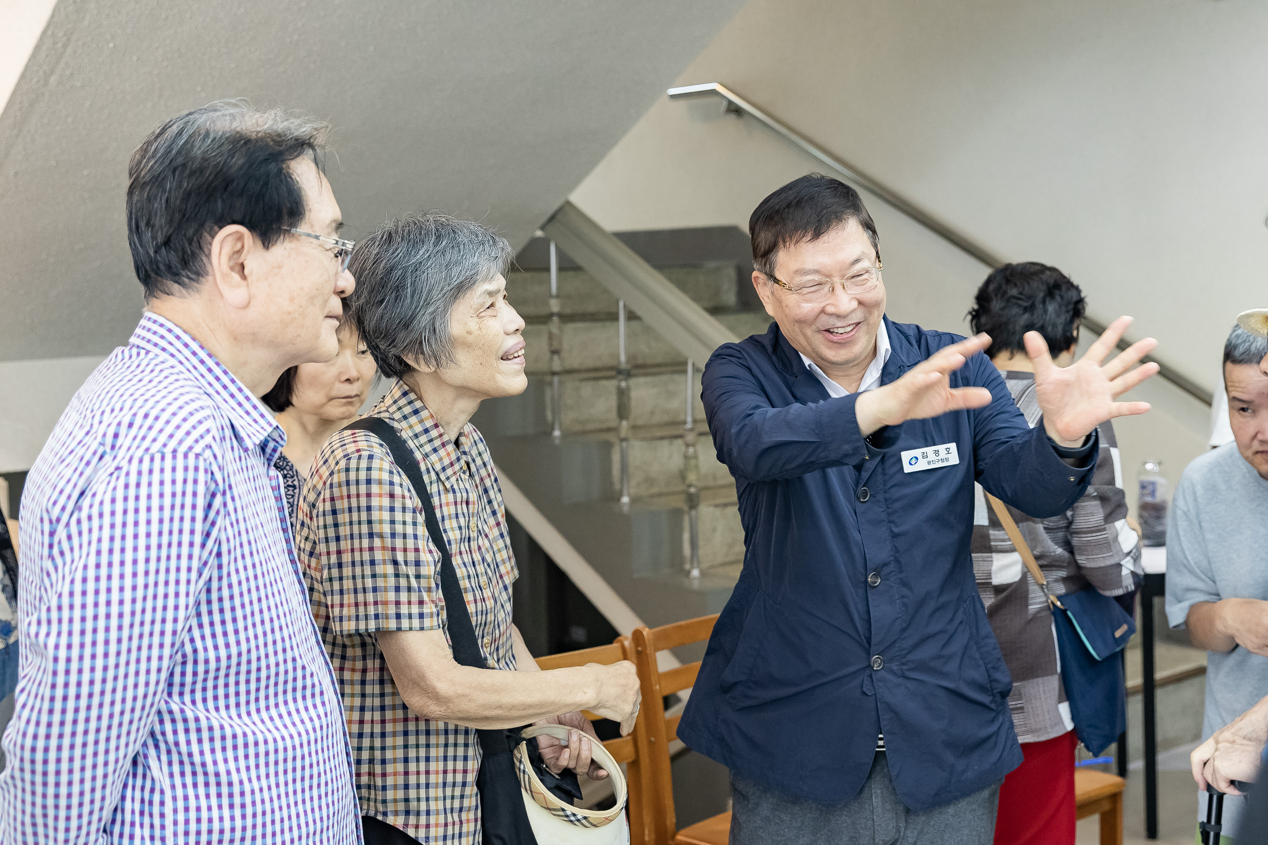 20250818-어르신 이.미용 봉사 20250818-1940_L_174020.jpg