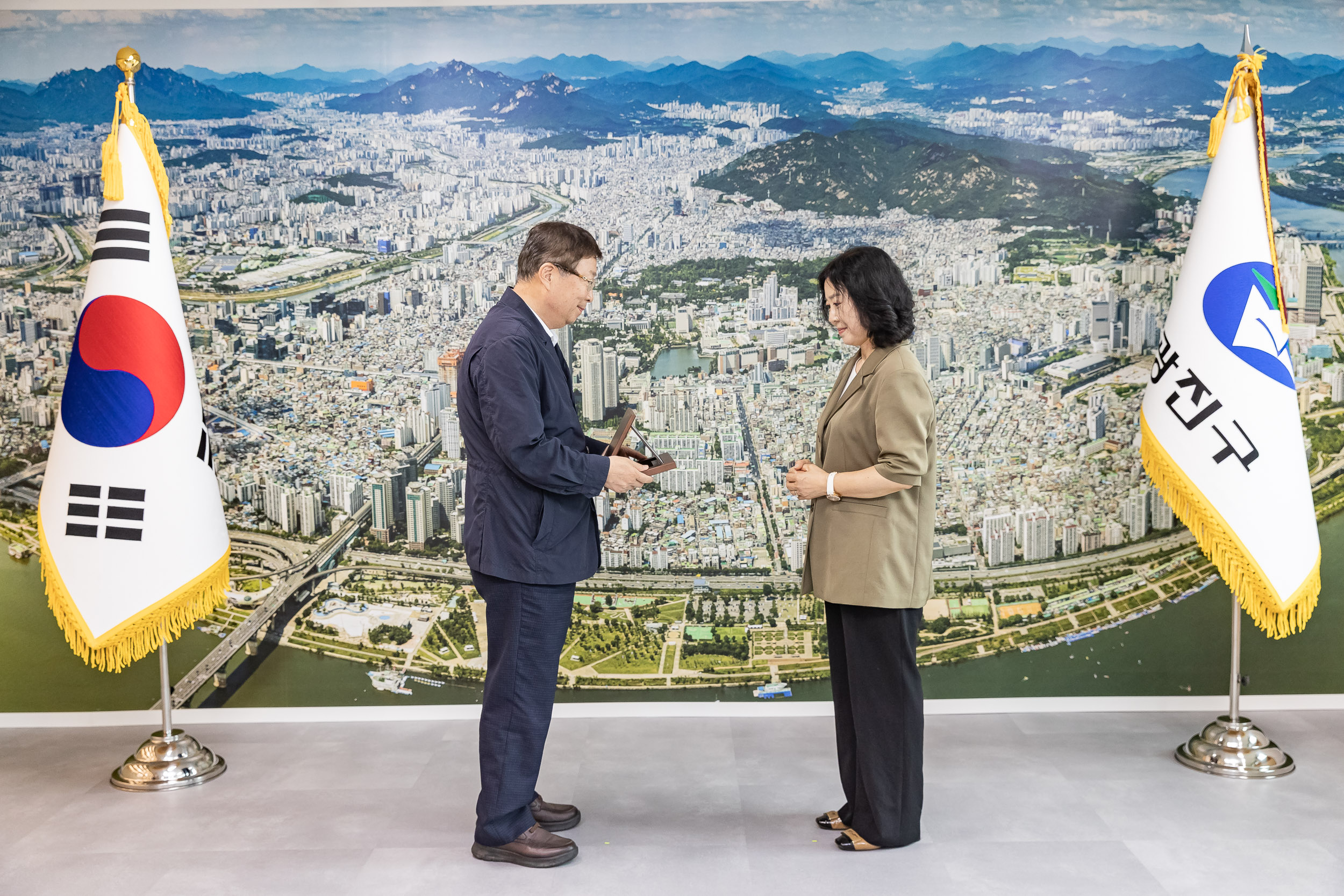 20250616-광복회 전 지회장 감사패수여 20250616-109423_L_194712.jpg