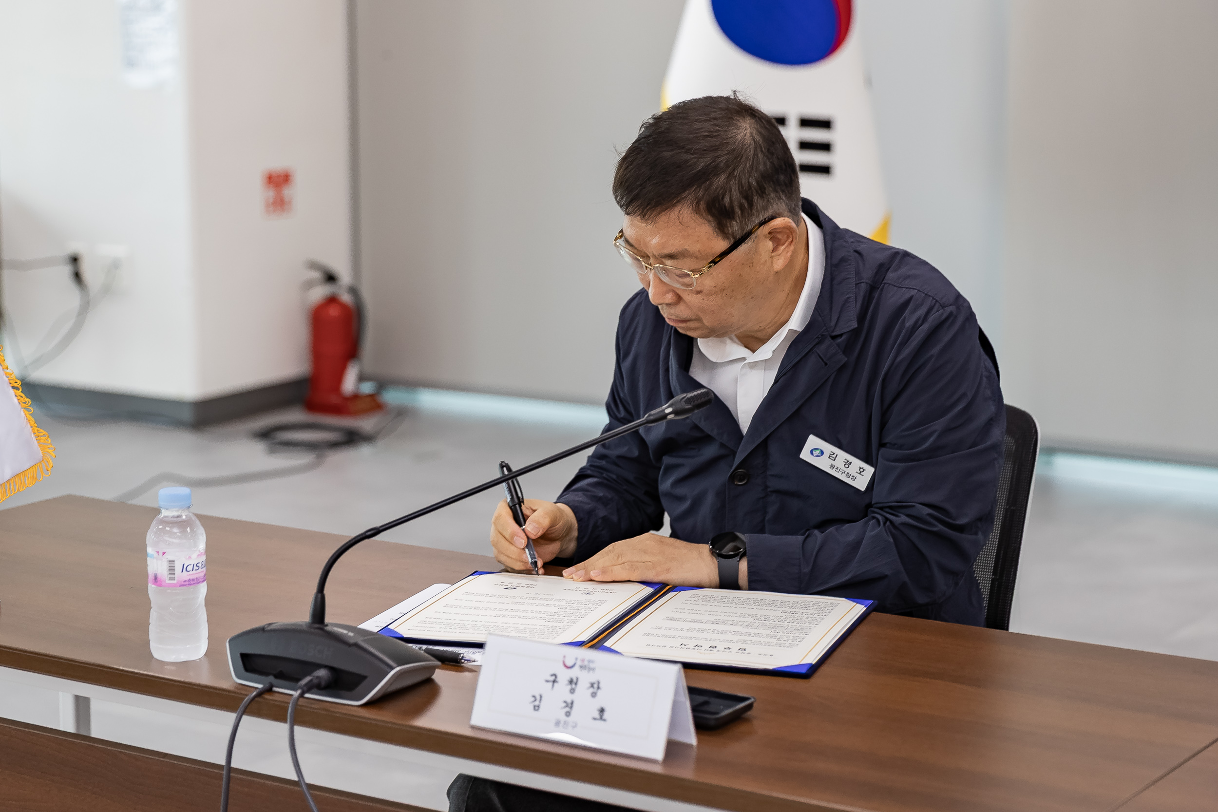 20250807-용곡초.중학교 무지개 계단 이동편의시설 설치사업 업무협약식 20250807-22101_L_165056.jpg