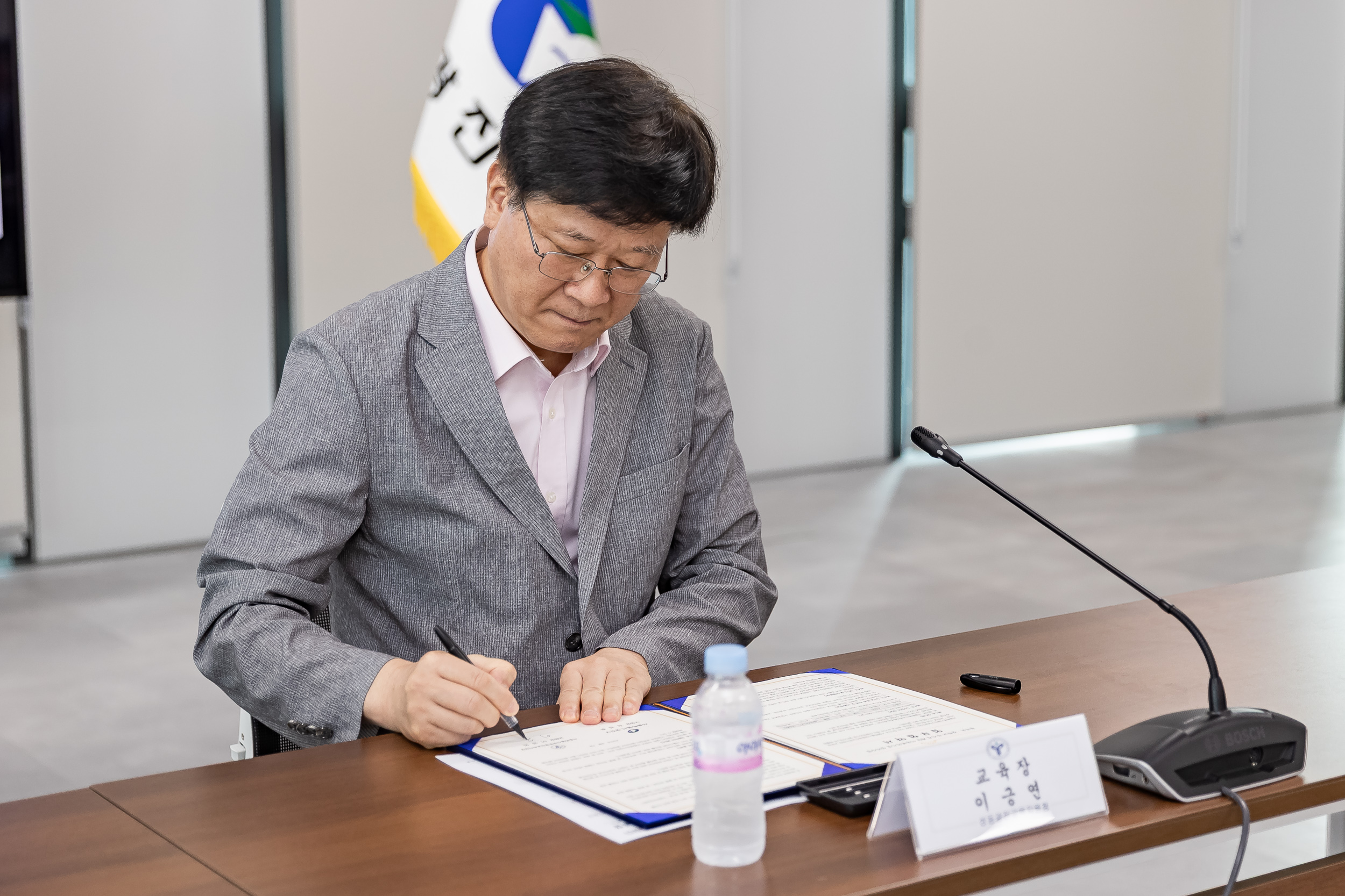 20250807-용곡초.중학교 무지개 계단 이동편의시설 설치사업 업무협약식 20250807-22111_L_165056.jpg
