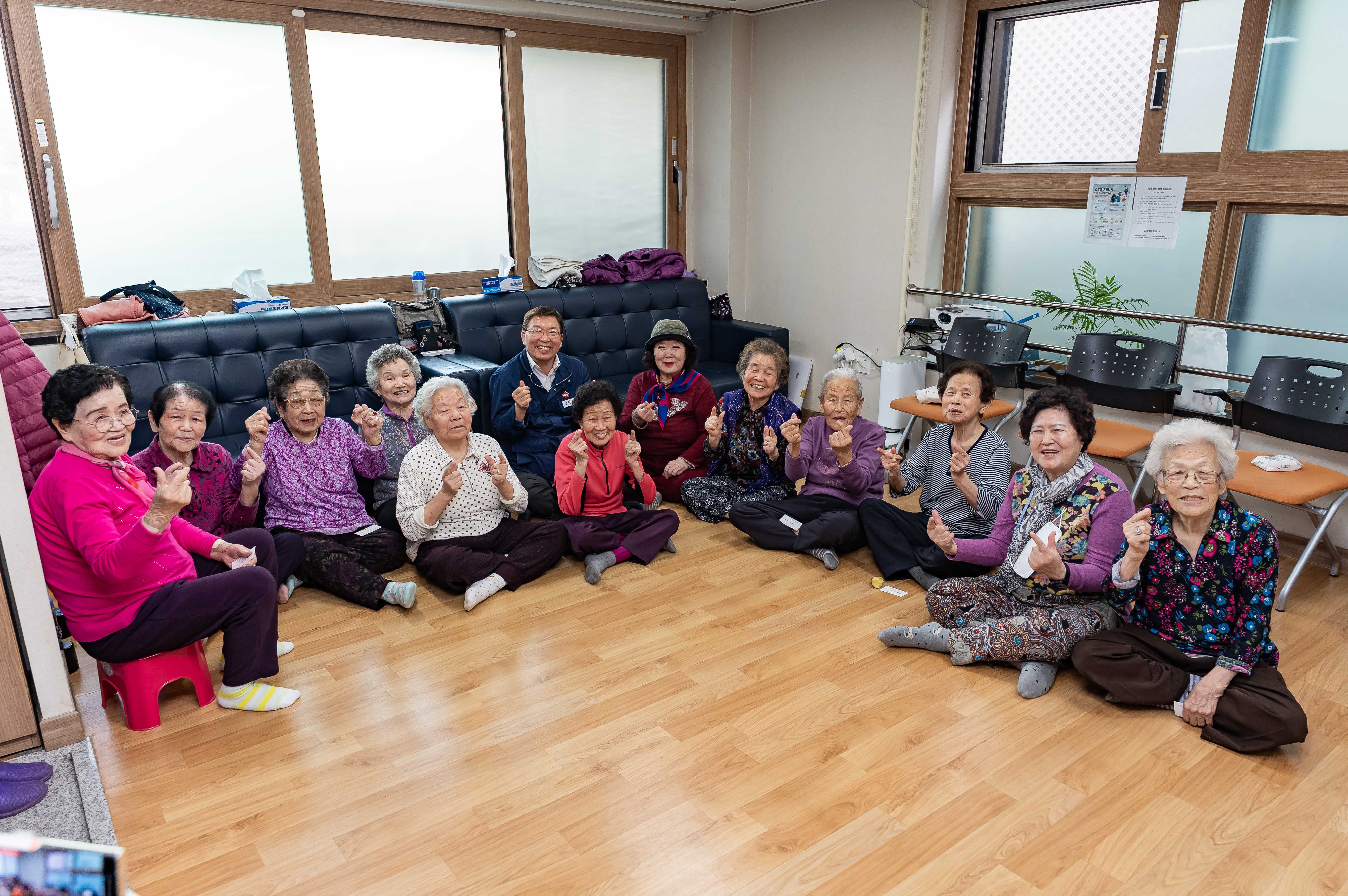 20250403-구립 자양2동 유수지경로당 위문 방문 20250403-42961_L_172429.jpg
