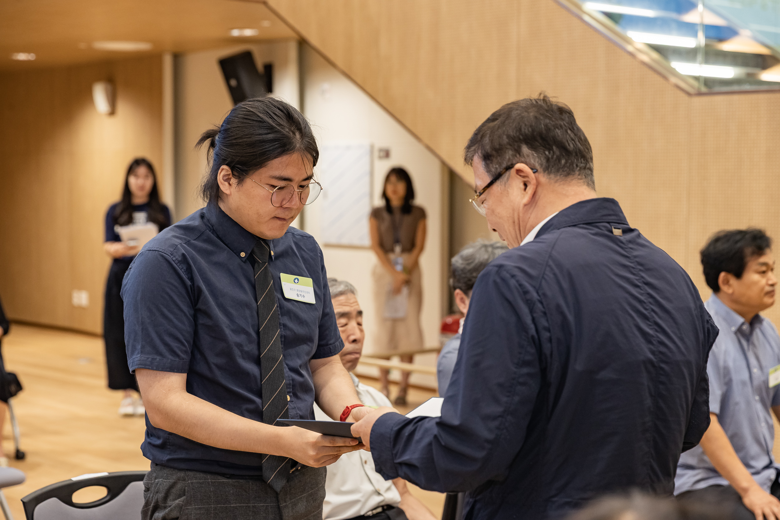 20250826-2025년 8월 정기 구민표창 수여식 20250826-9696_L_151508.jpg