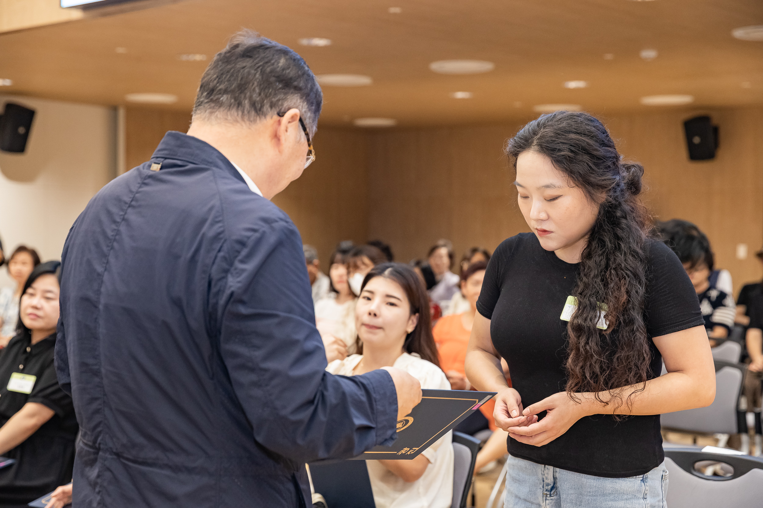 20250826-2025년 8월 정기 구민표창 수여식 20250826-9971_L_151510.jpg