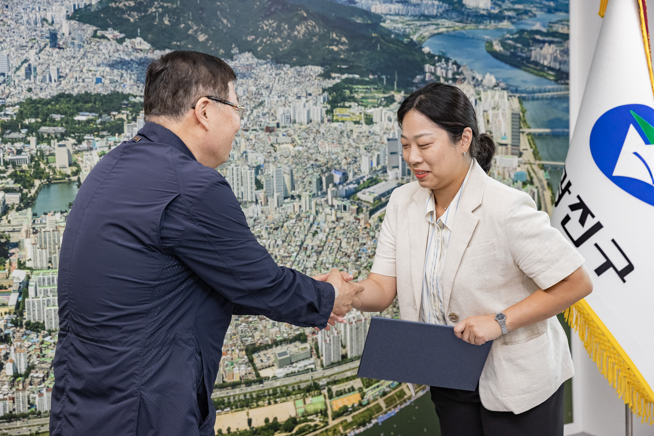 20250813-법률고문 변호사 신규위촉 20250813-0918_L_084938.jpg