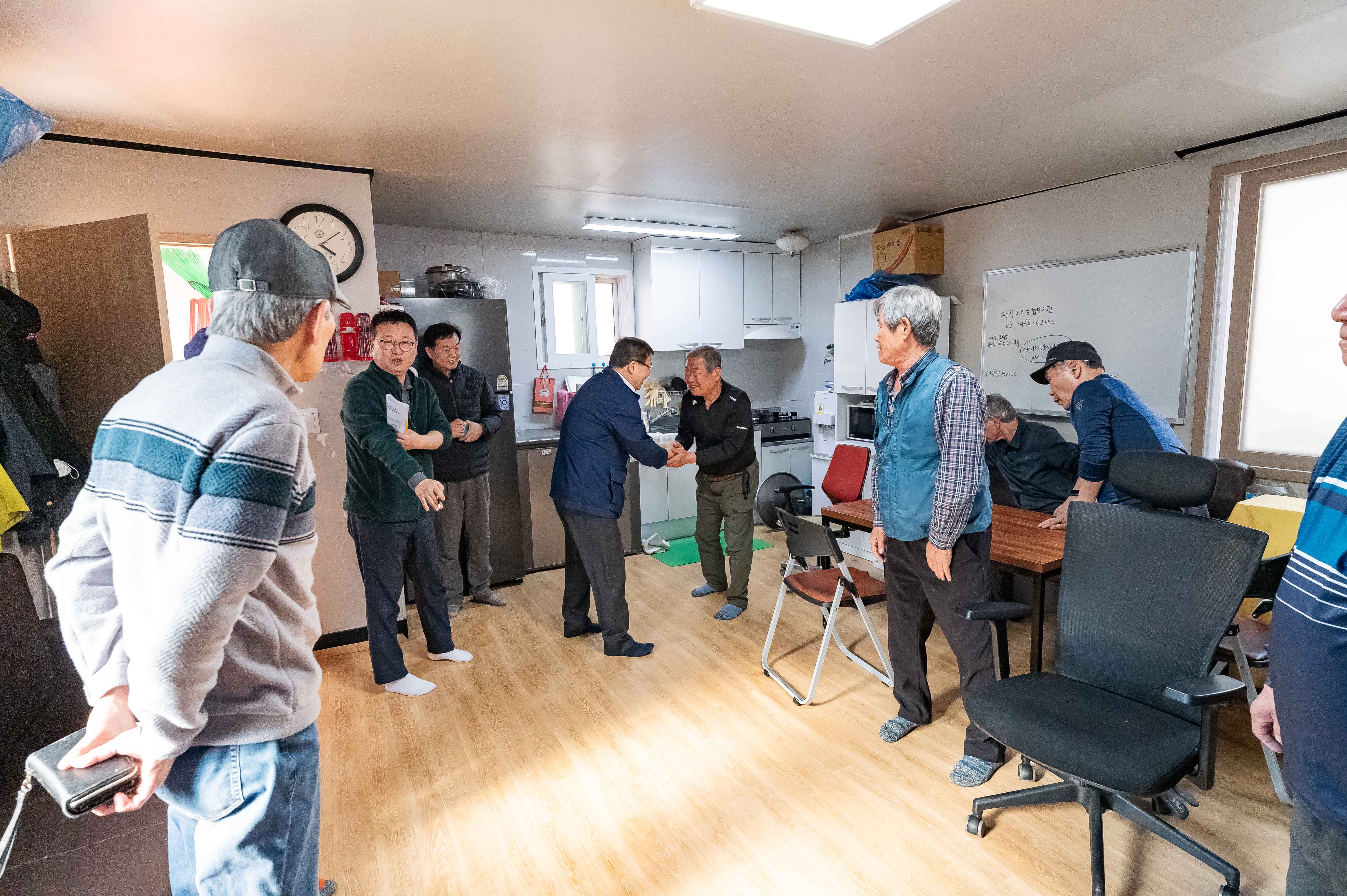 20250403-구립 자양2동 제1경로당 위문 방문 20250403-43190_L_172600.jpg