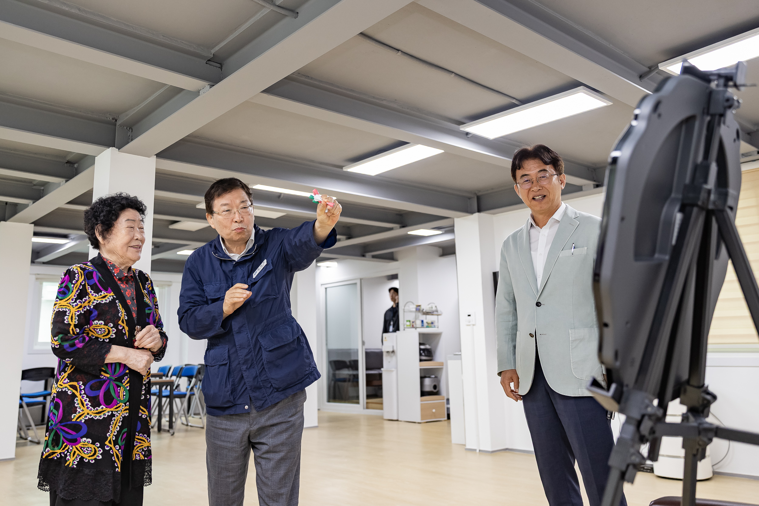 20250519-자양1동 중앙경로당 이전 개소 시설 점검 20250519-80155_L_172807.jpg