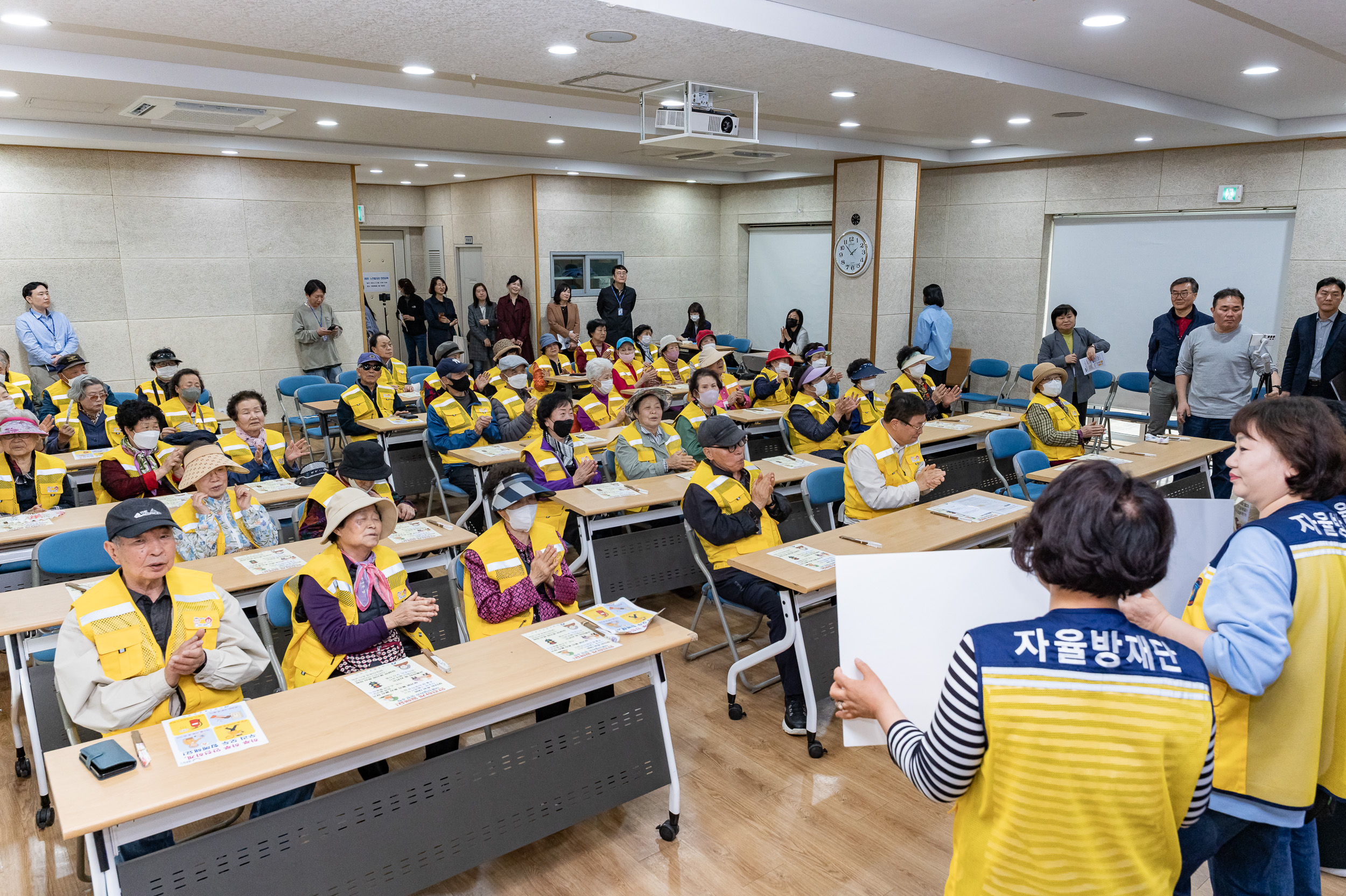 20250417-자양4동 노인일자리 안전교육 20250417-52085_L_101005.jpg