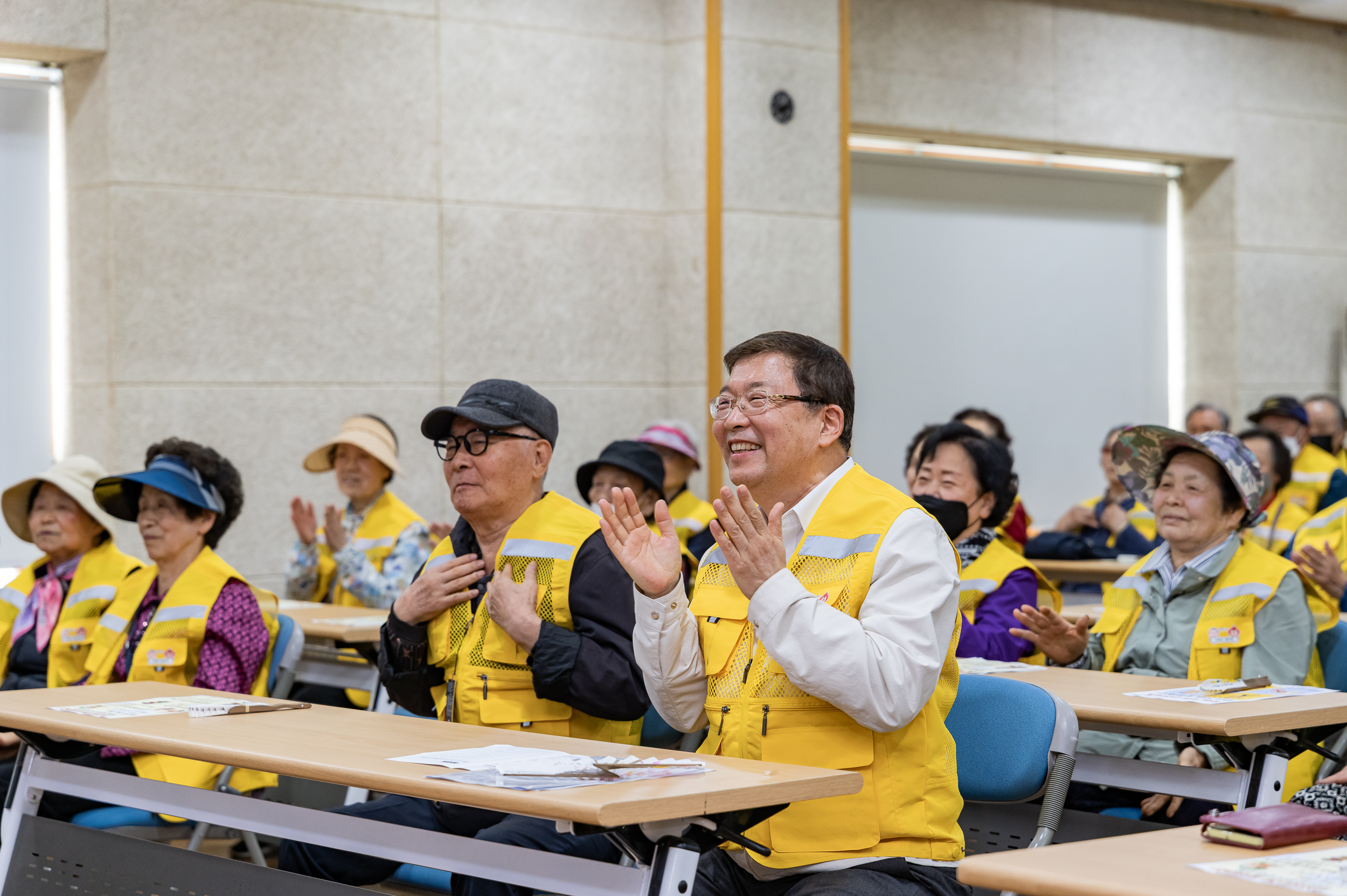 20250417-자양4동 노인일자리 안전교육 20250417-52248_L_101007.jpg