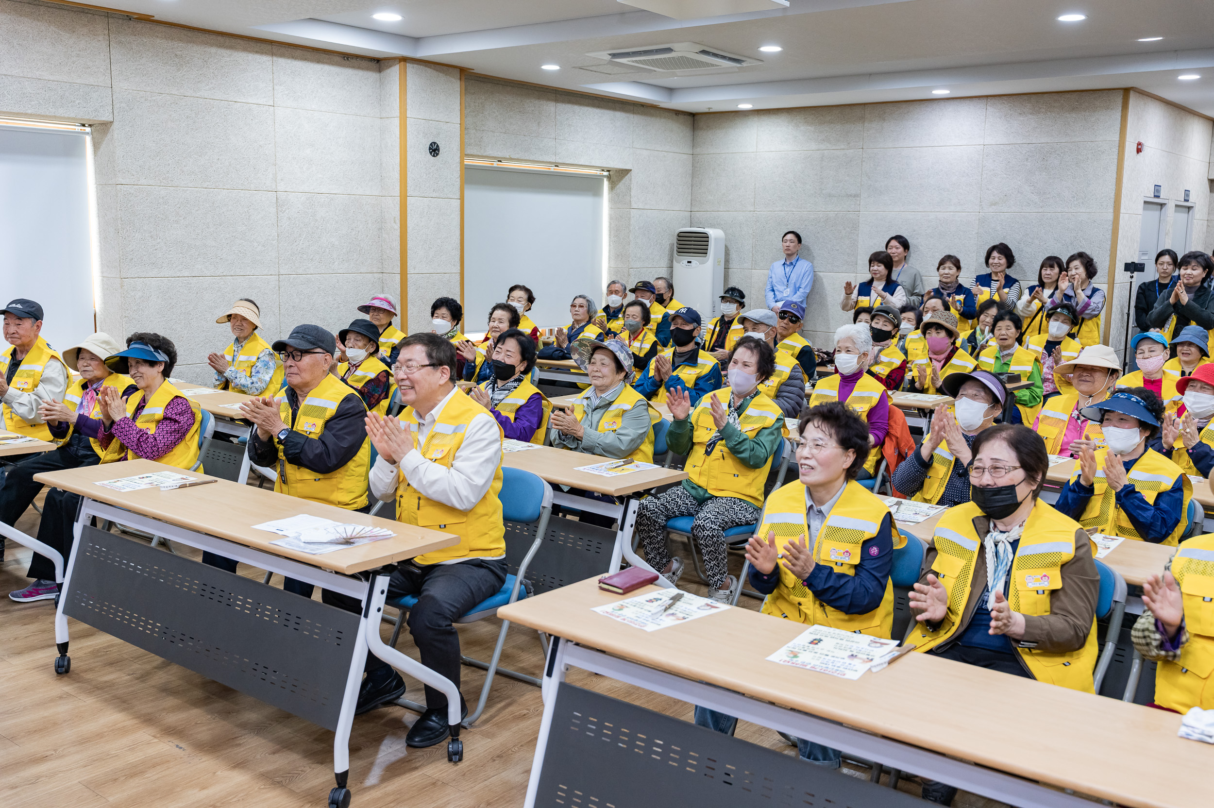 20250417-자양4동 노인일자리 안전교육 20250417-52252_L_101007.jpg