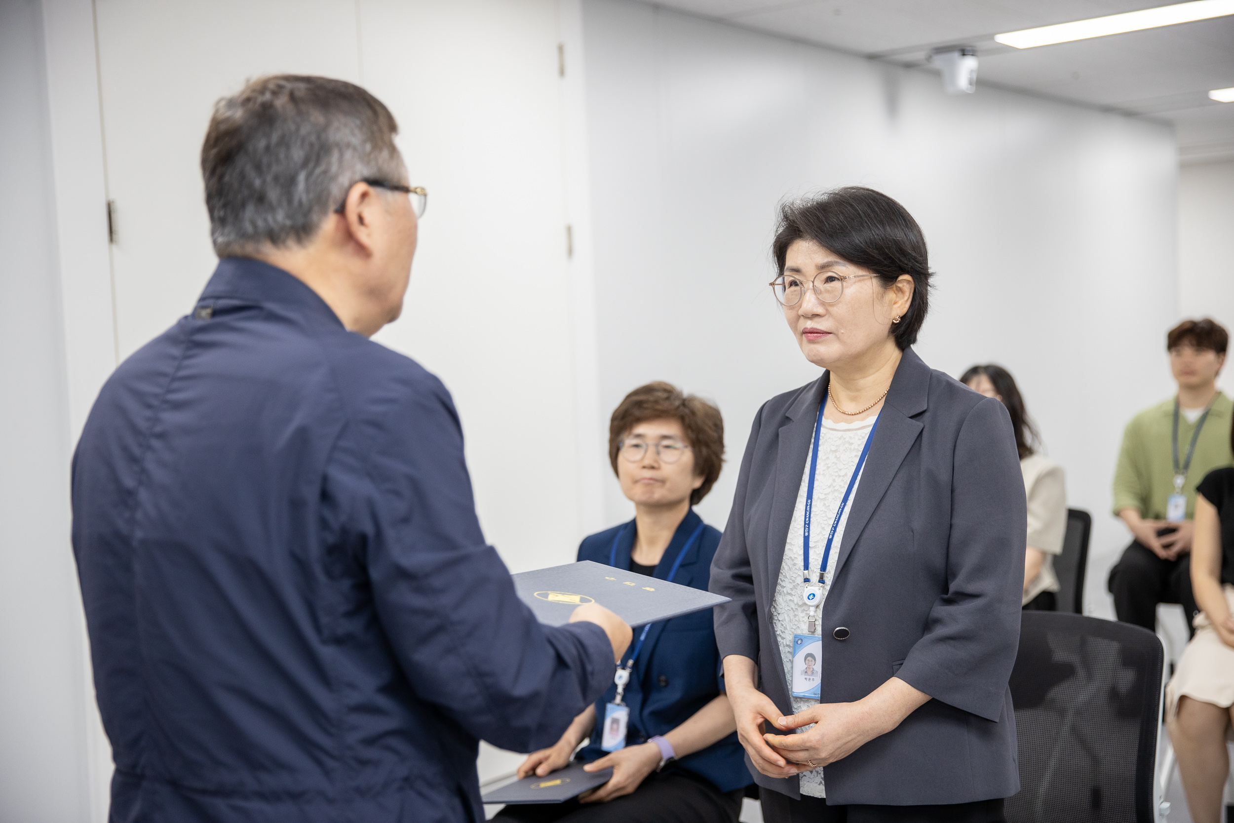 20250630-2025 하반기 정기인사 발령장 수여식 20250630-116798_L_123000.jpg