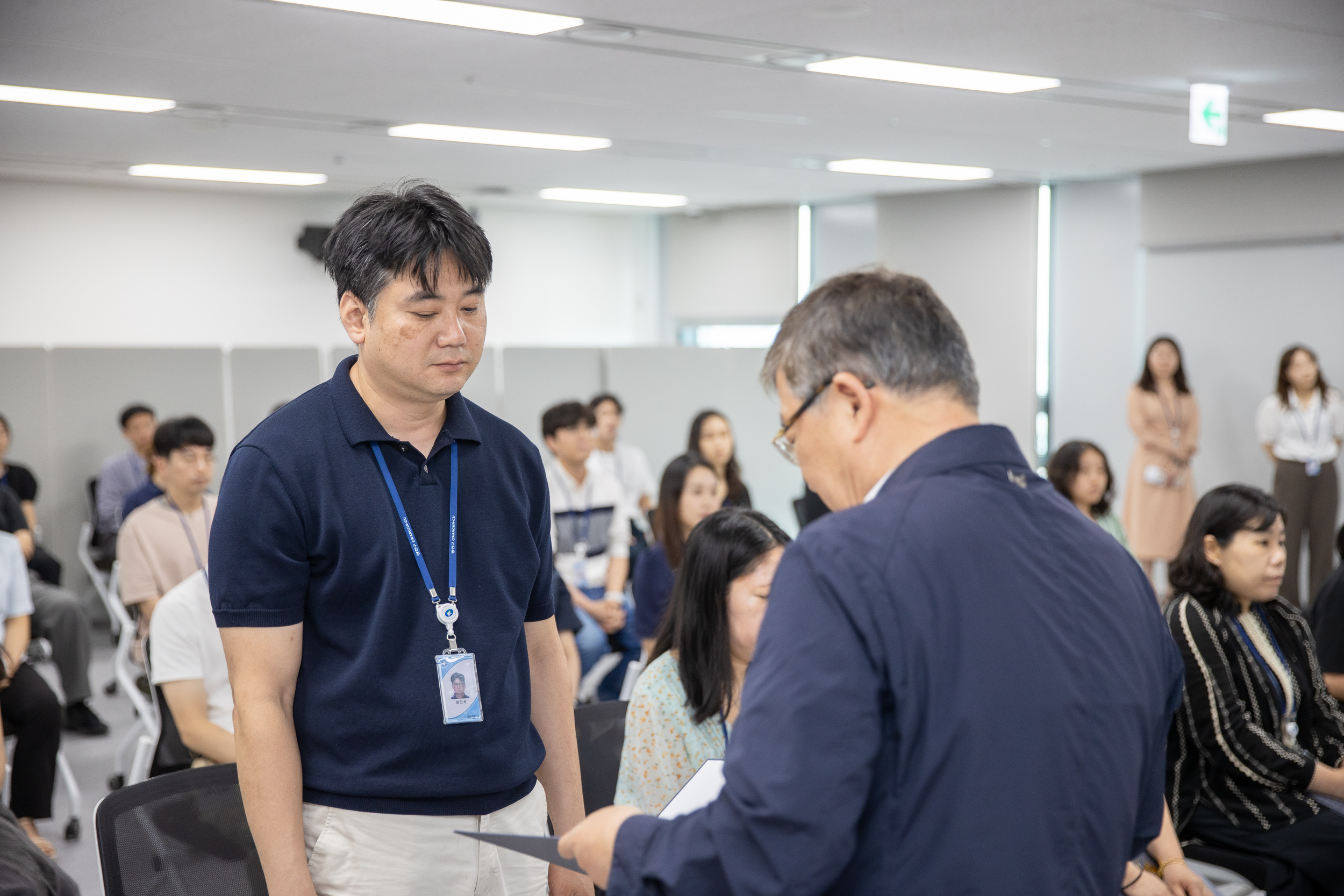 20250630-2025 하반기 정기인사 발령장 수여식 20250630-116975_L_123002.jpg