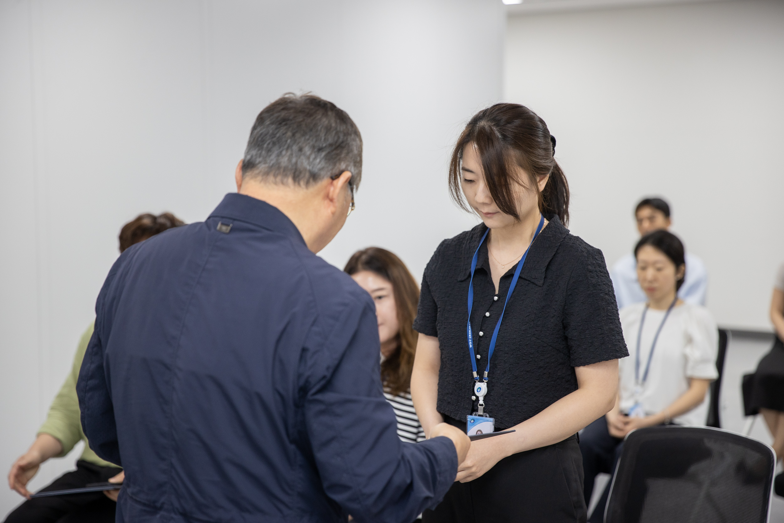 20250630-2025 하반기 정기인사 발령장 수여식 20250630-117040_L_123002.jpg