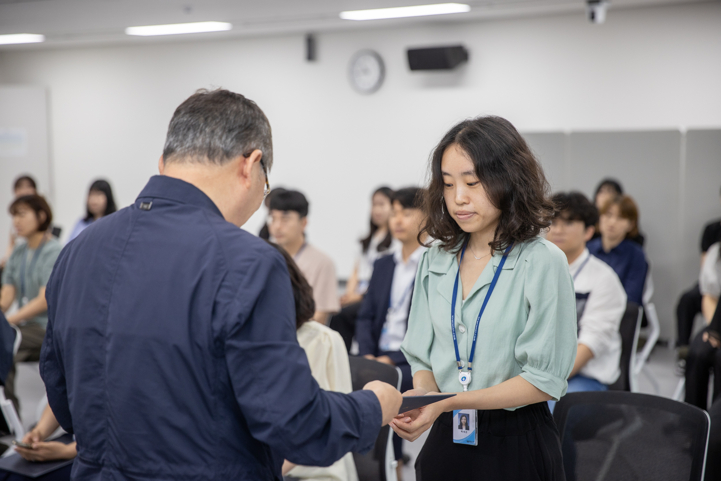 20250630-2025 하반기 정기인사 발령장 수여식 20250630-117104_L_123003.jpg