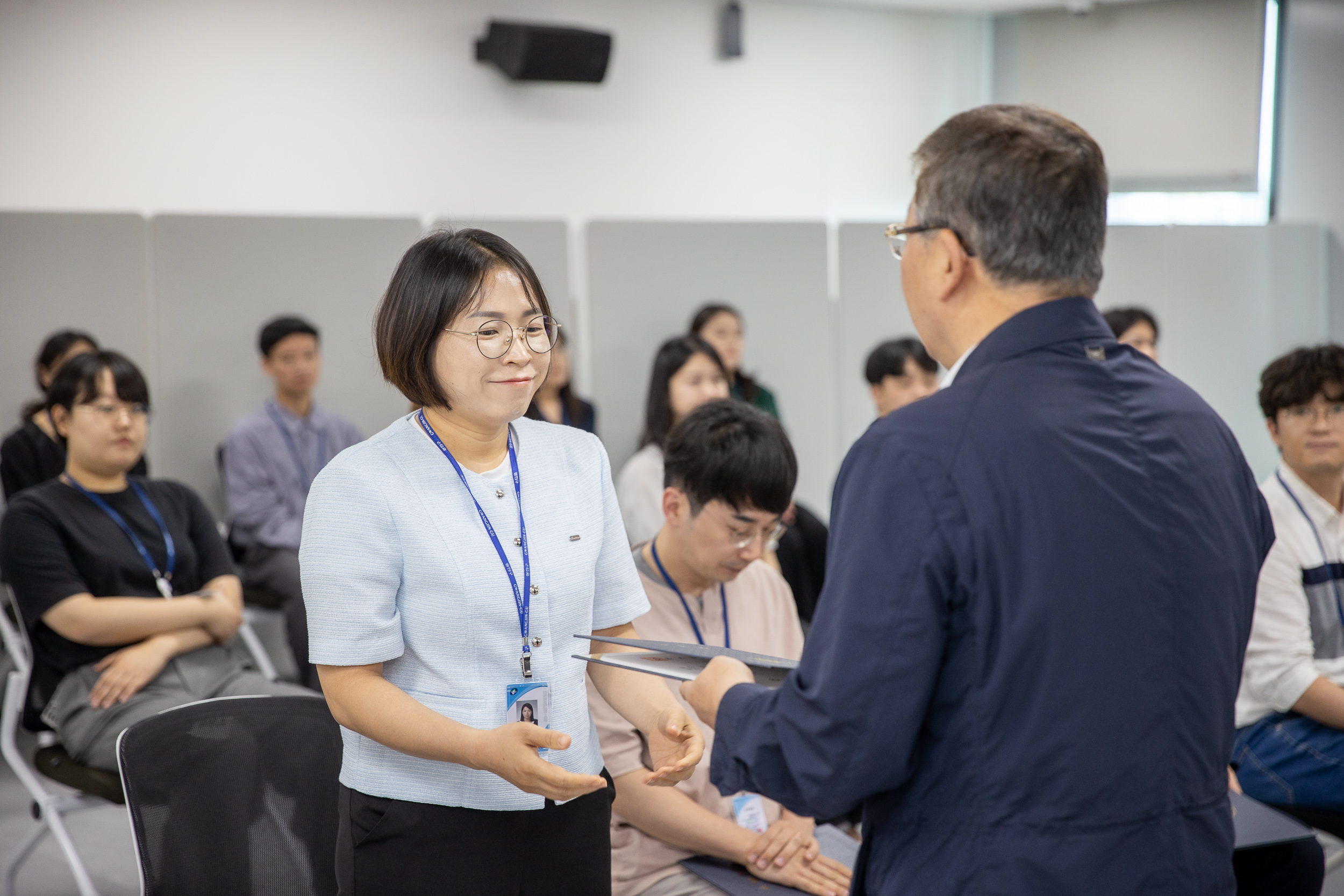 20250630-2025 하반기 정기인사 발령장 수여식 20250630-117169_L_123003.jpg