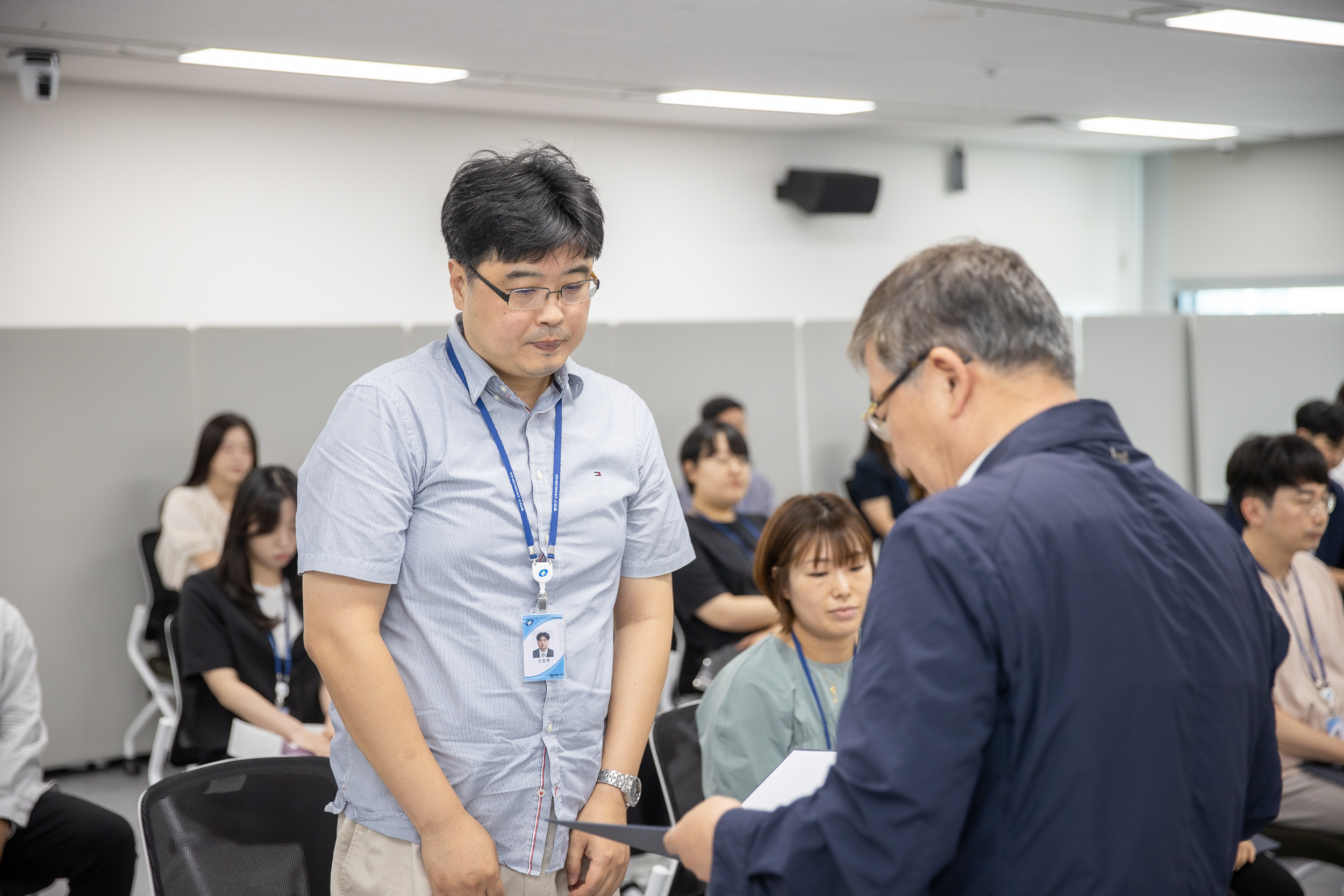 20250630-2025 하반기 정기인사 발령장 수여식 20250630-117182_L_123003.jpg