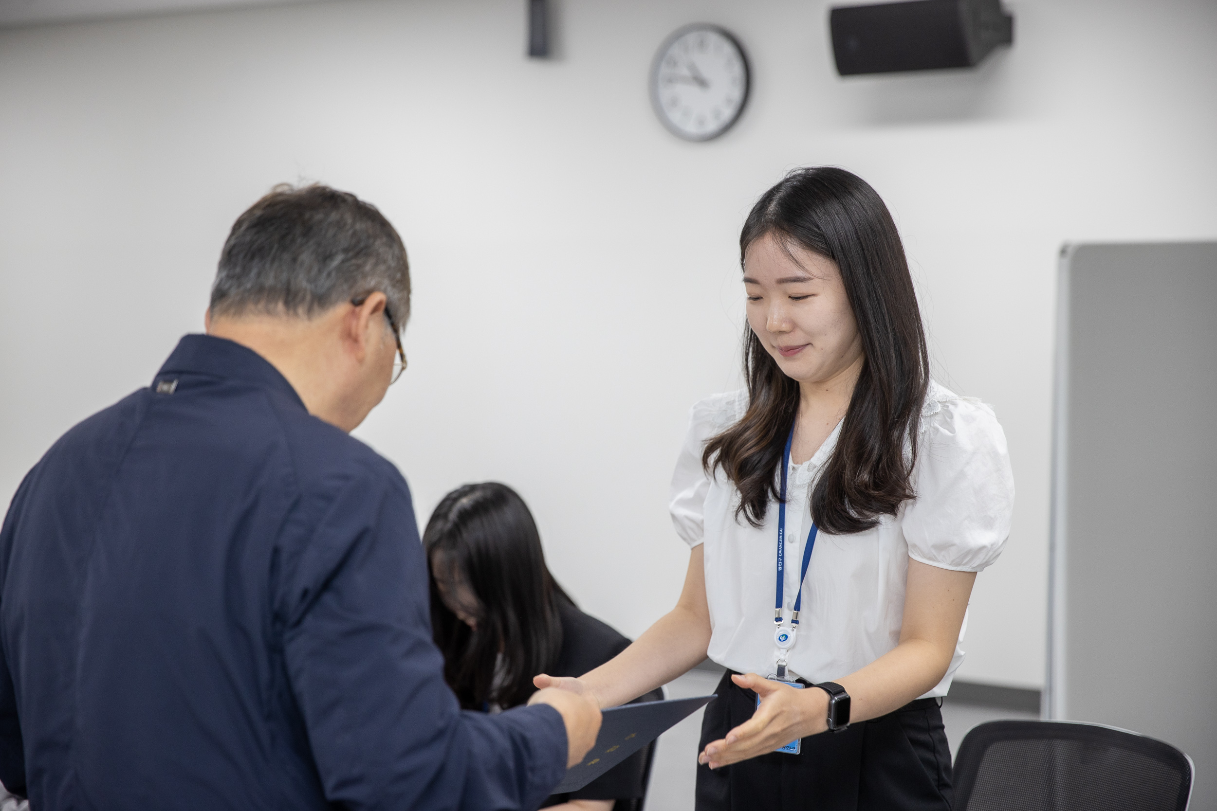 20250630-2025 하반기 정기인사 발령장 수여식 20250630-117279_L_123004.jpg
