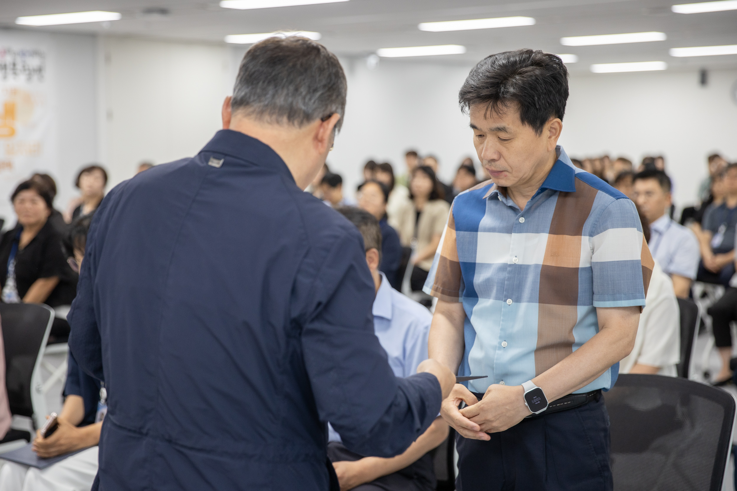 20250630-2025 하반기 정기인사 발령장 수여식 20250630-116390_L_122957.jpg