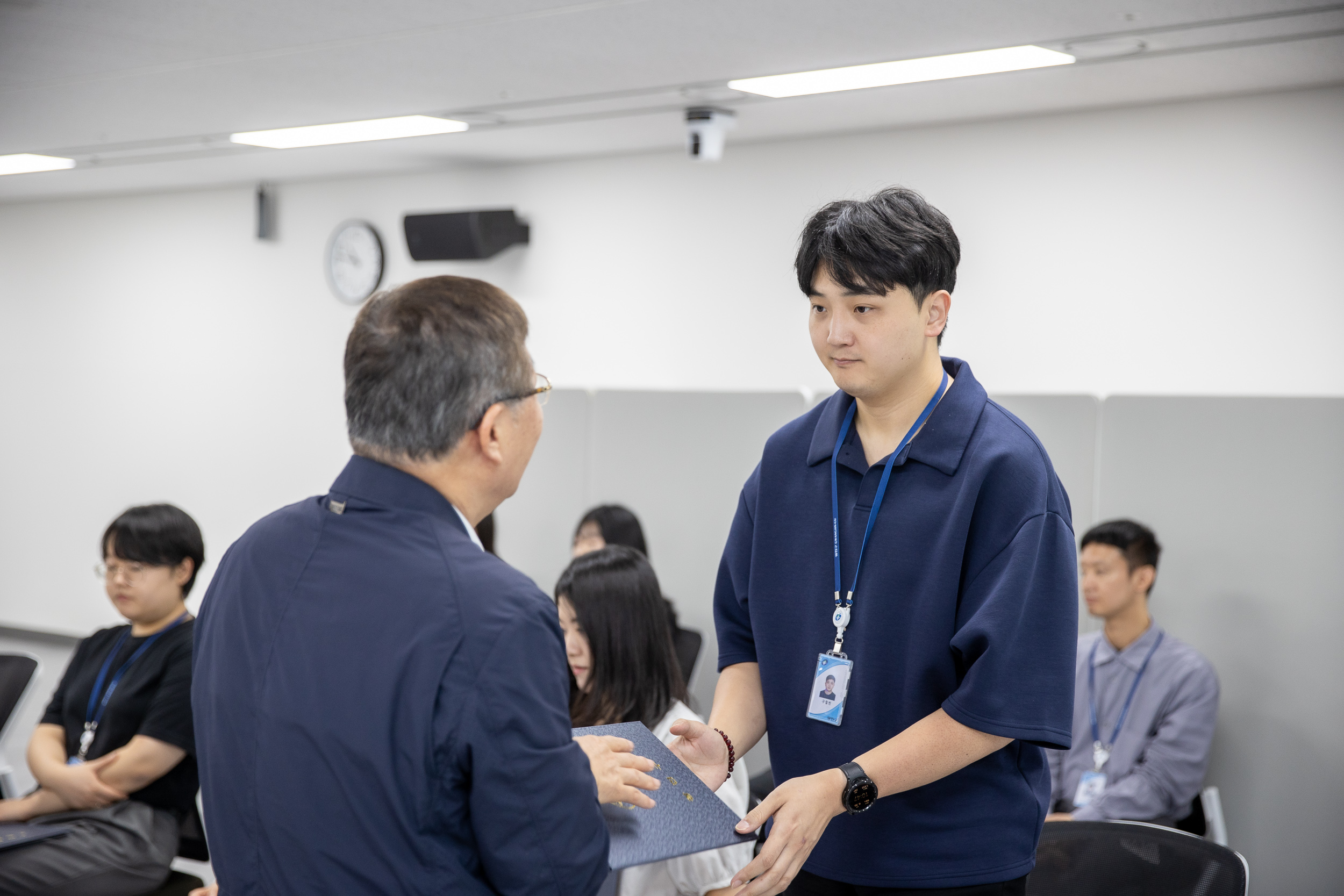 20250630-2025 하반기 정기인사 발령장 수여식 20250630-117327_L_123004.jpg