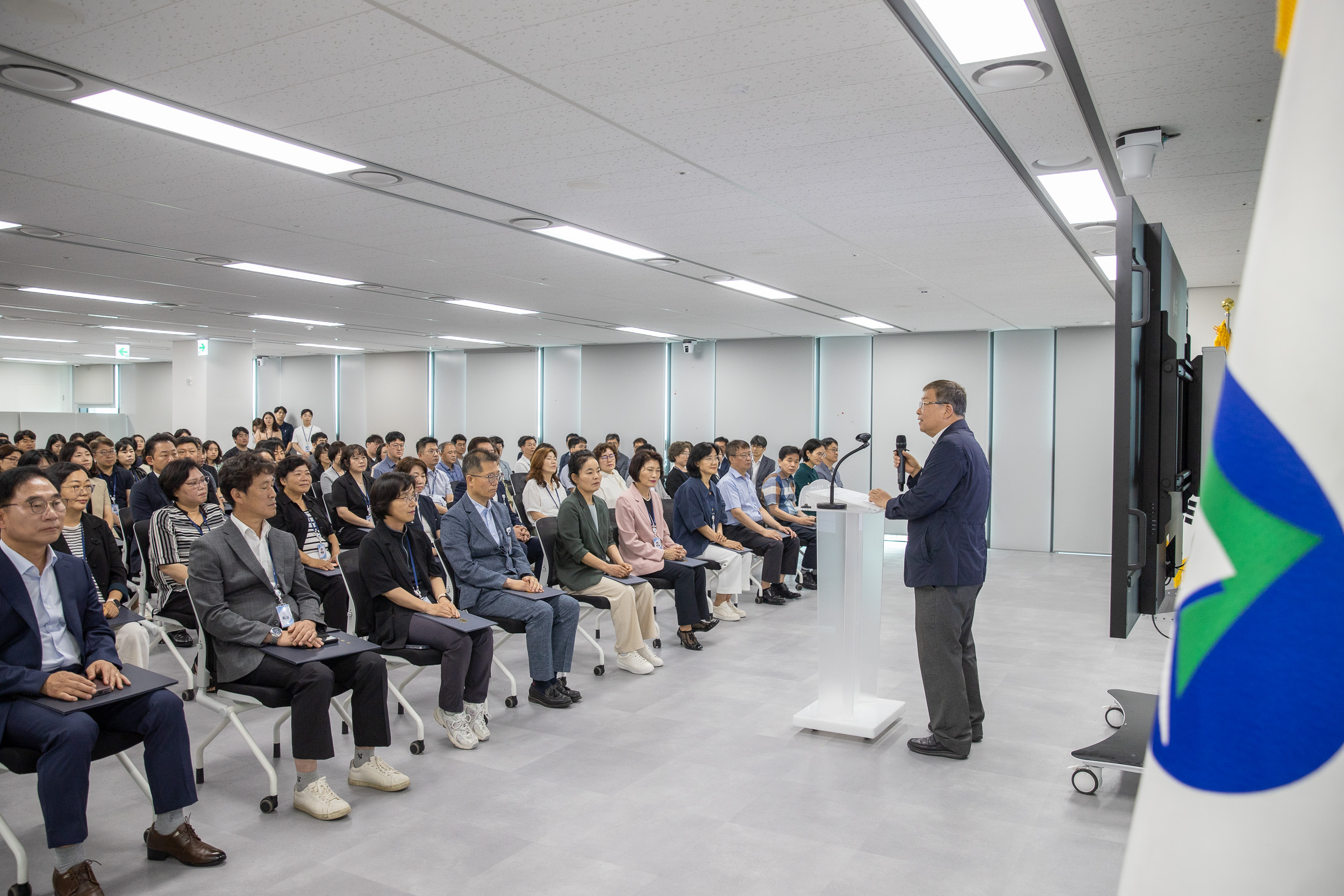 20250630-2025 하반기 정기인사 발령장 수여식 20250630-117460_L_123005.jpg