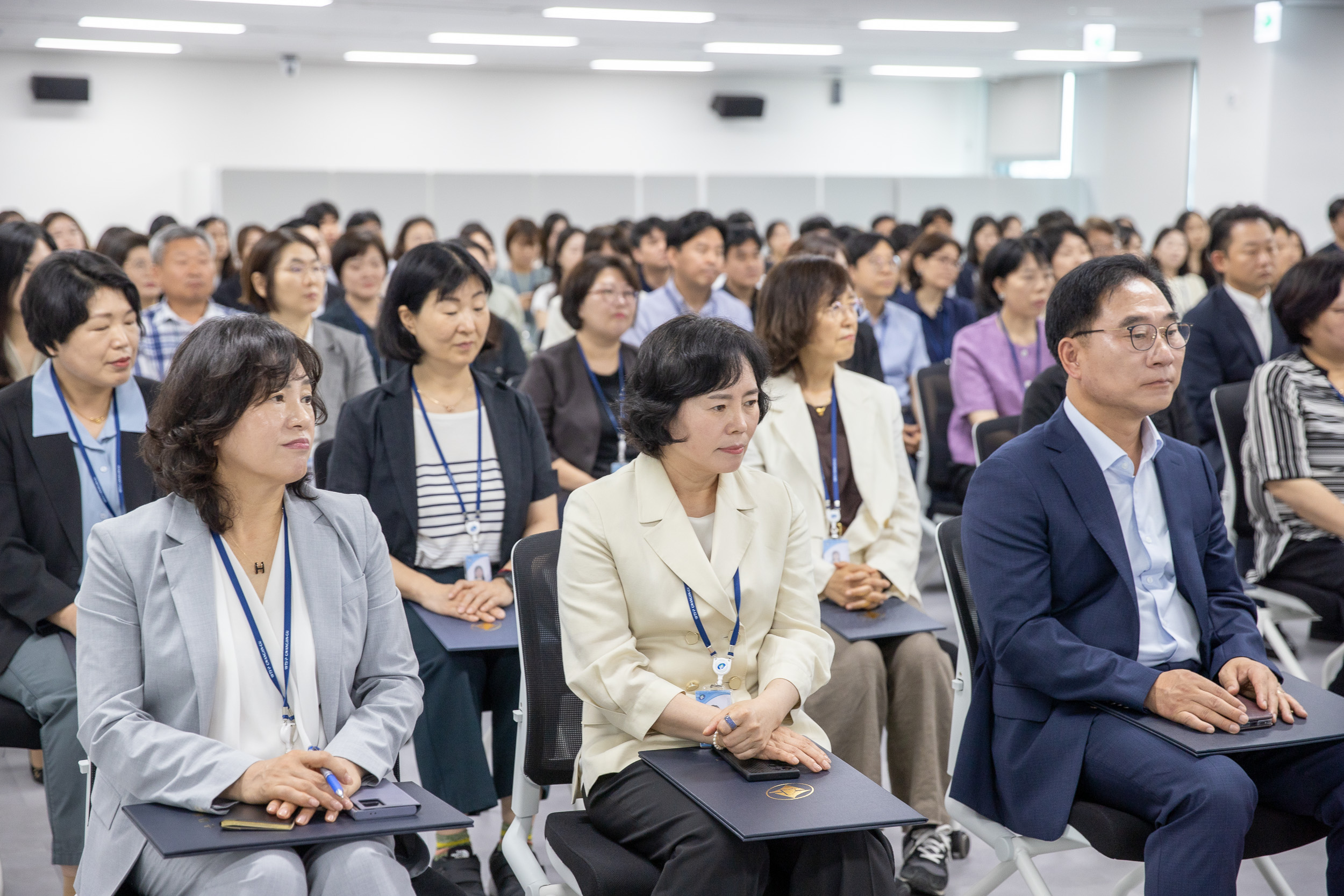 20250630-2025 하반기 정기인사 발령장 수여식 20250630-117464_L_123005.jpg