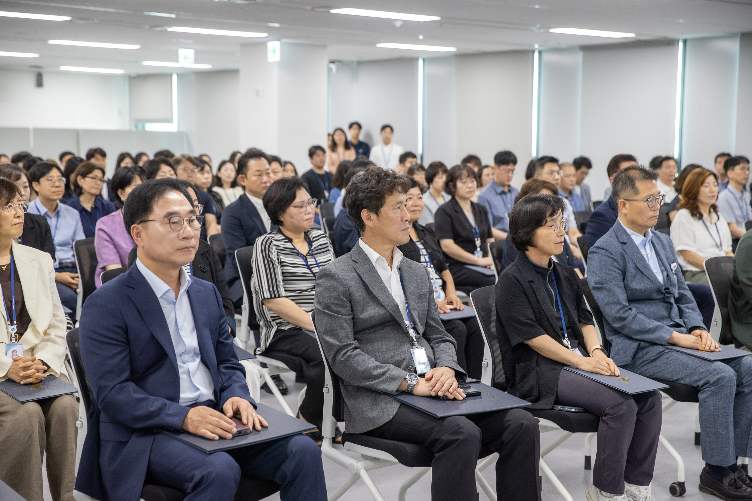 20250630-2025 하반기 정기인사 발령장 수여식 20250630-117472_L_123005.jpg